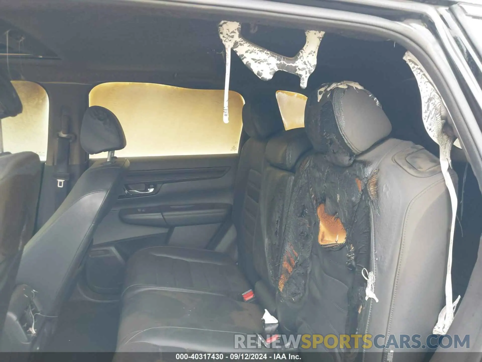 6 Photograph of a damaged car 2HKRS3H77PH306162 HONDA CR-V 2023
