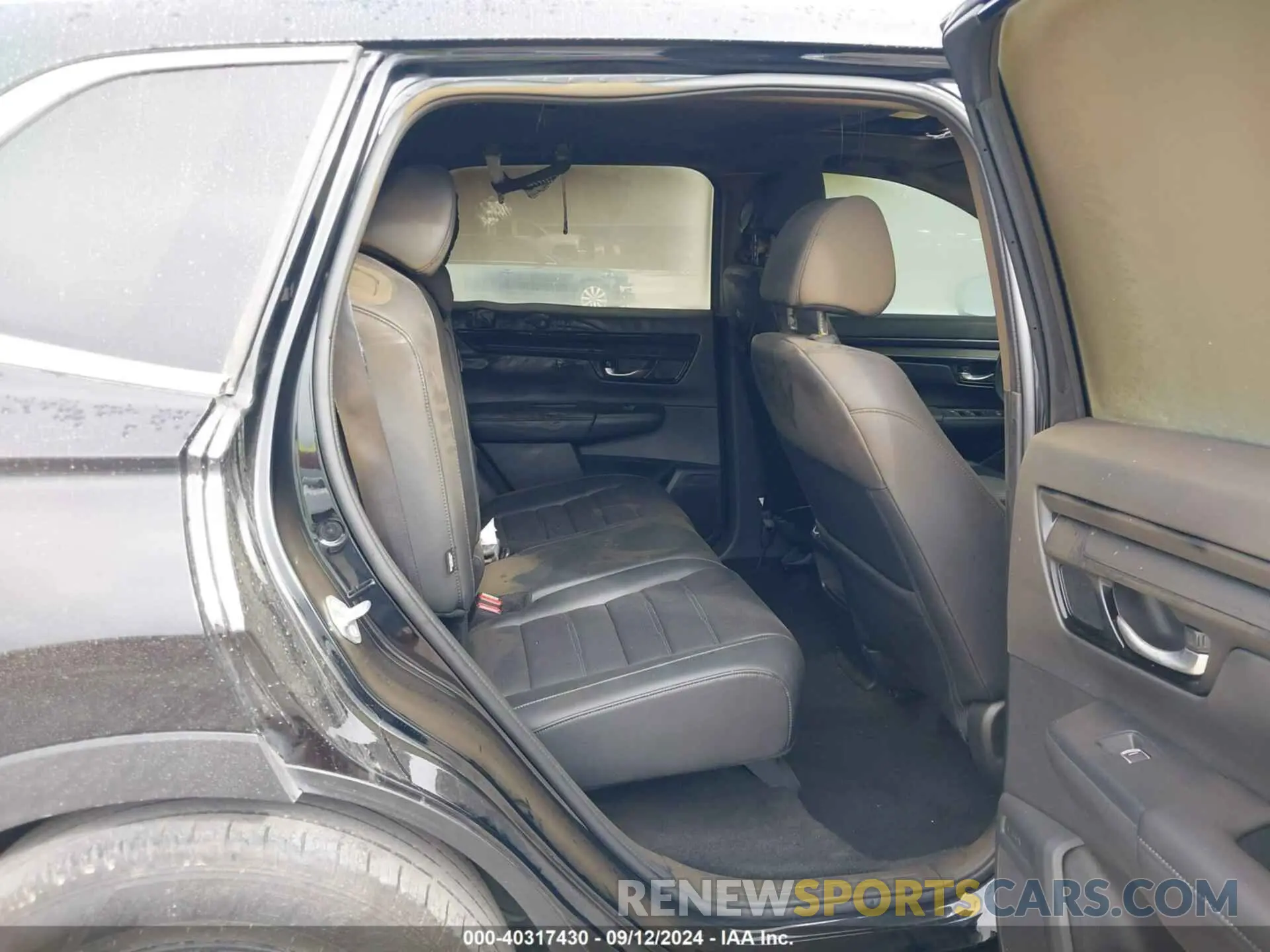 8 Photograph of a damaged car 2HKRS3H77PH306162 HONDA CR-V 2023