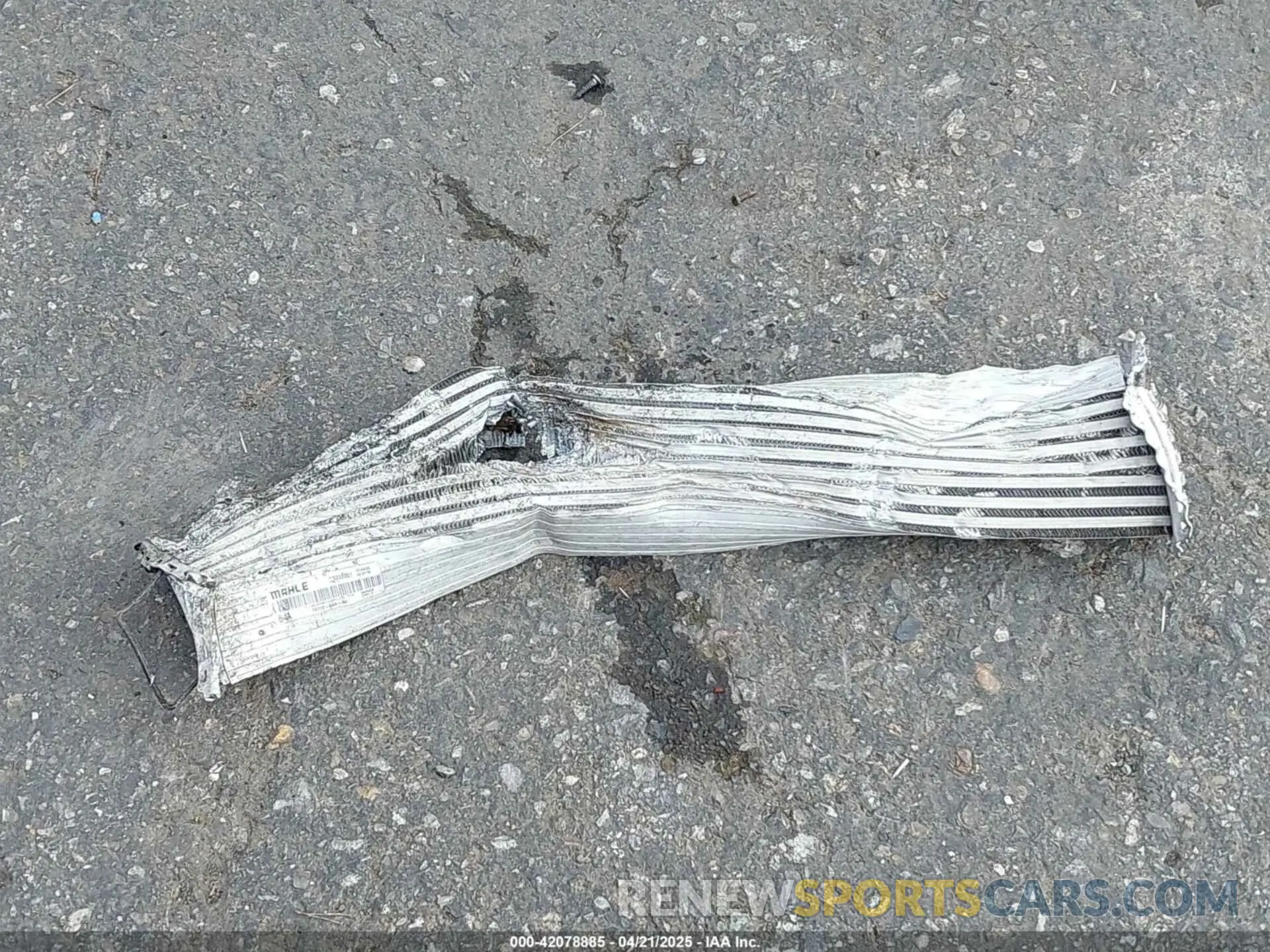 17 Photograph of a damaged car 2HKRS4H20PH425634 HONDA CR-V 2023