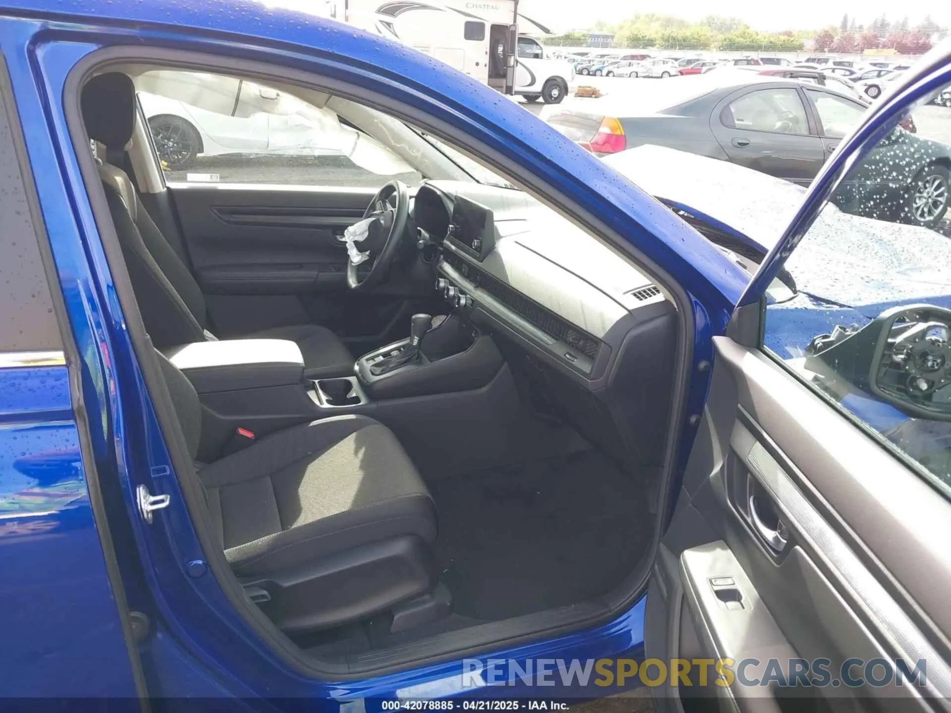 5 Photograph of a damaged car 2HKRS4H20PH425634 HONDA CR-V 2023