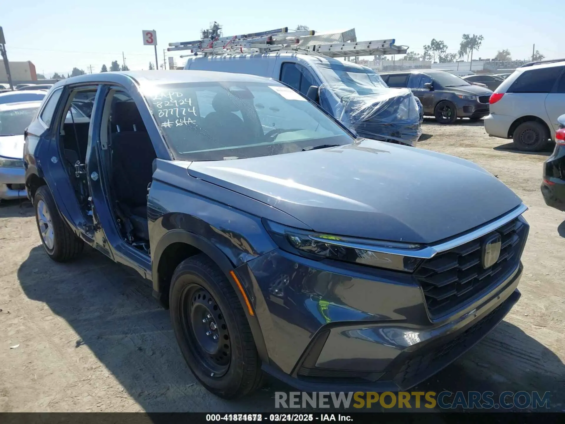 1 Photograph of a damaged car 2HKRS4H20PH429103 HONDA CR-V 2023