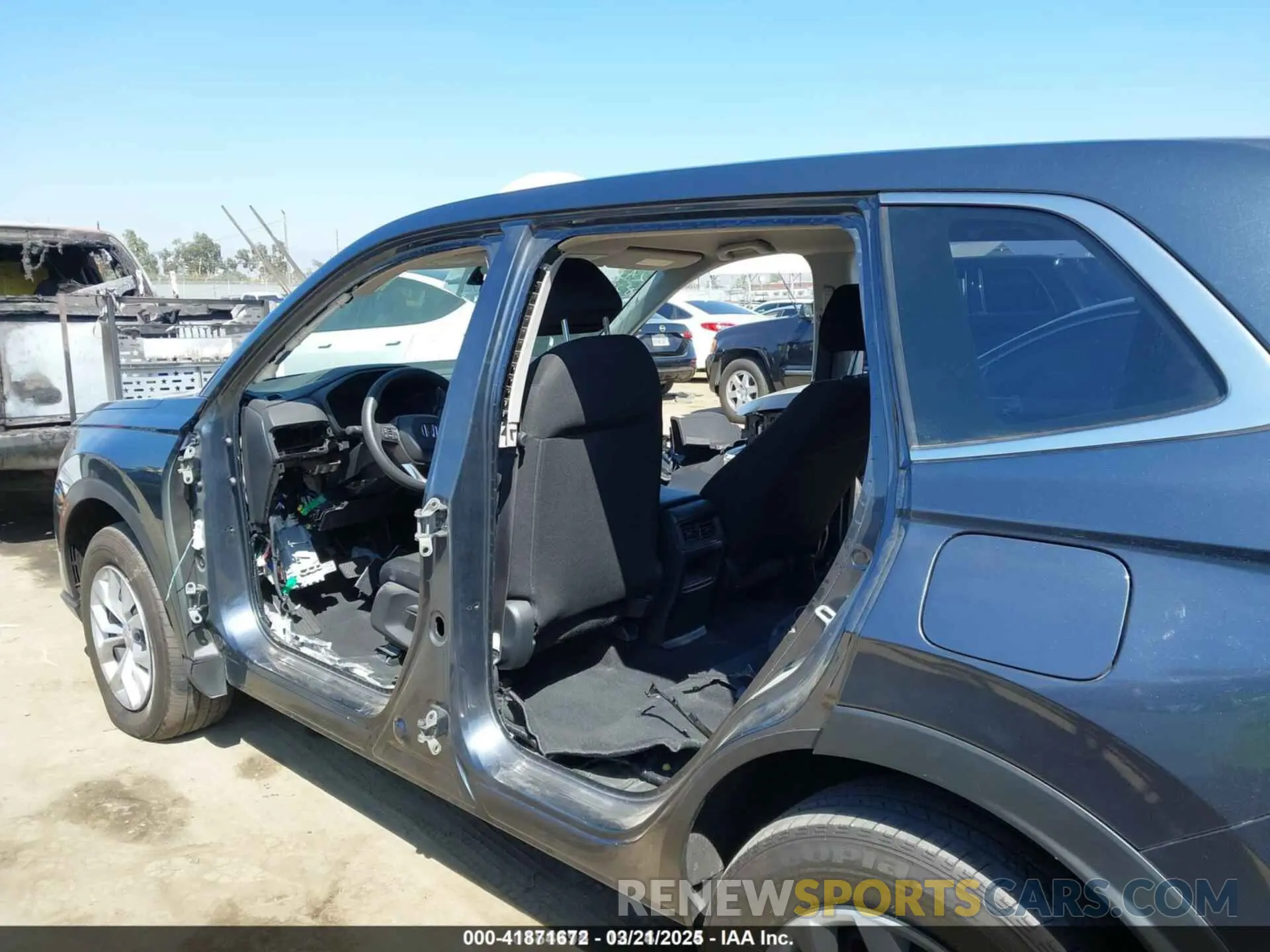 6 Photograph of a damaged car 2HKRS4H20PH429103 HONDA CR-V 2023