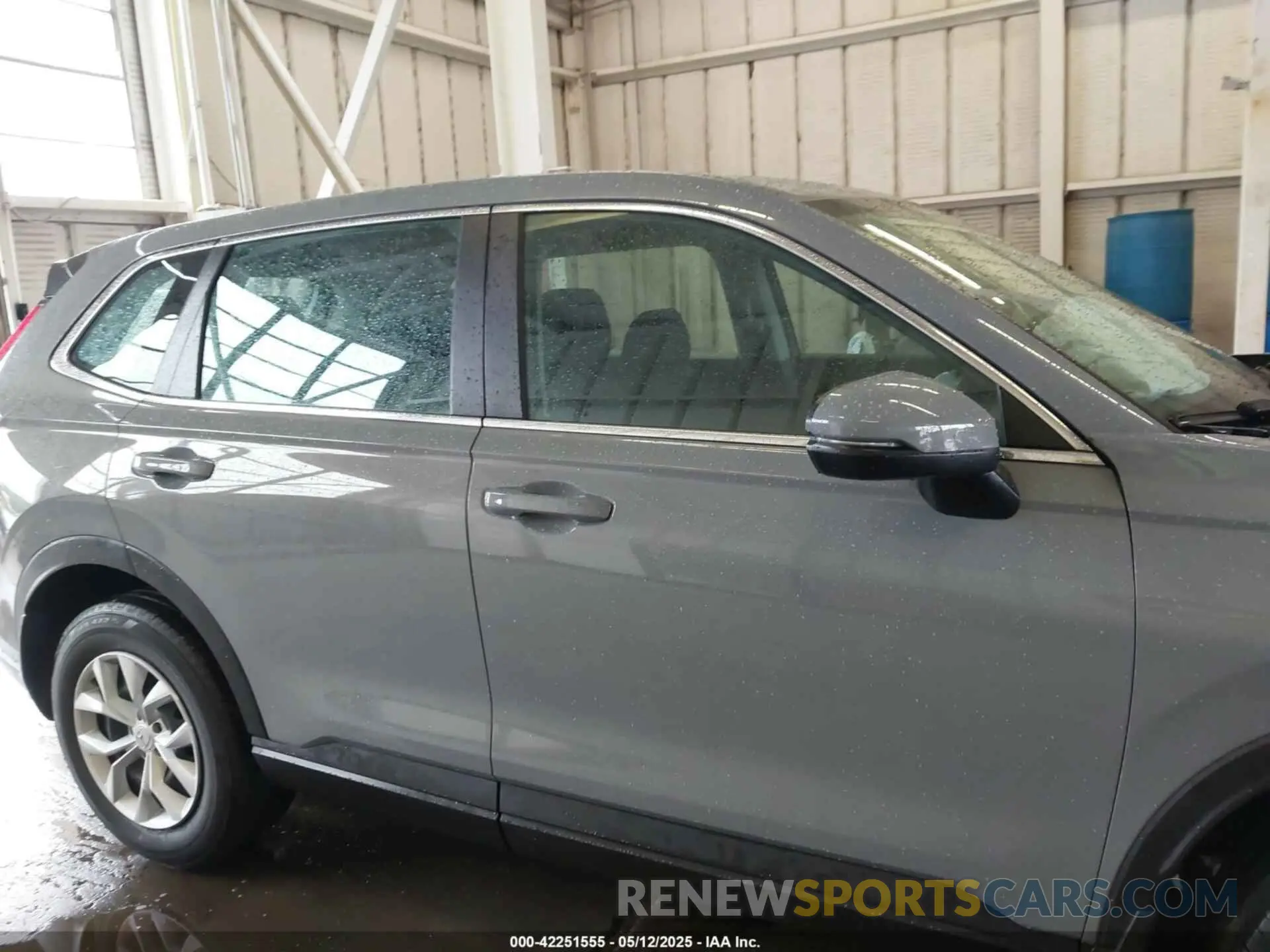 13 Photograph of a damaged car 2HKRS4H20PH431143 HONDA CR-V 2023