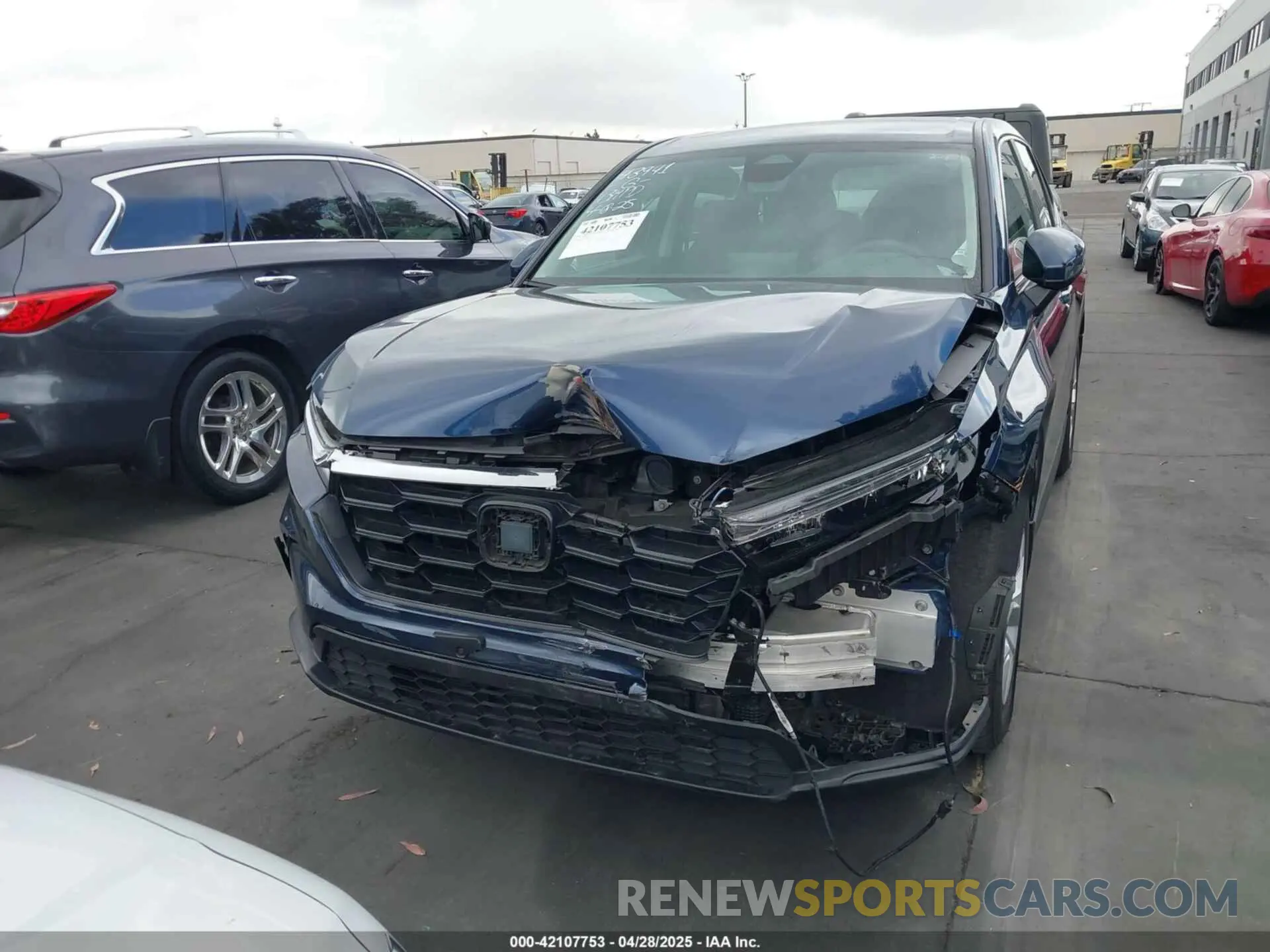 12 Photograph of a damaged car 2HKRS4H22PH421245 HONDA CR-V 2023