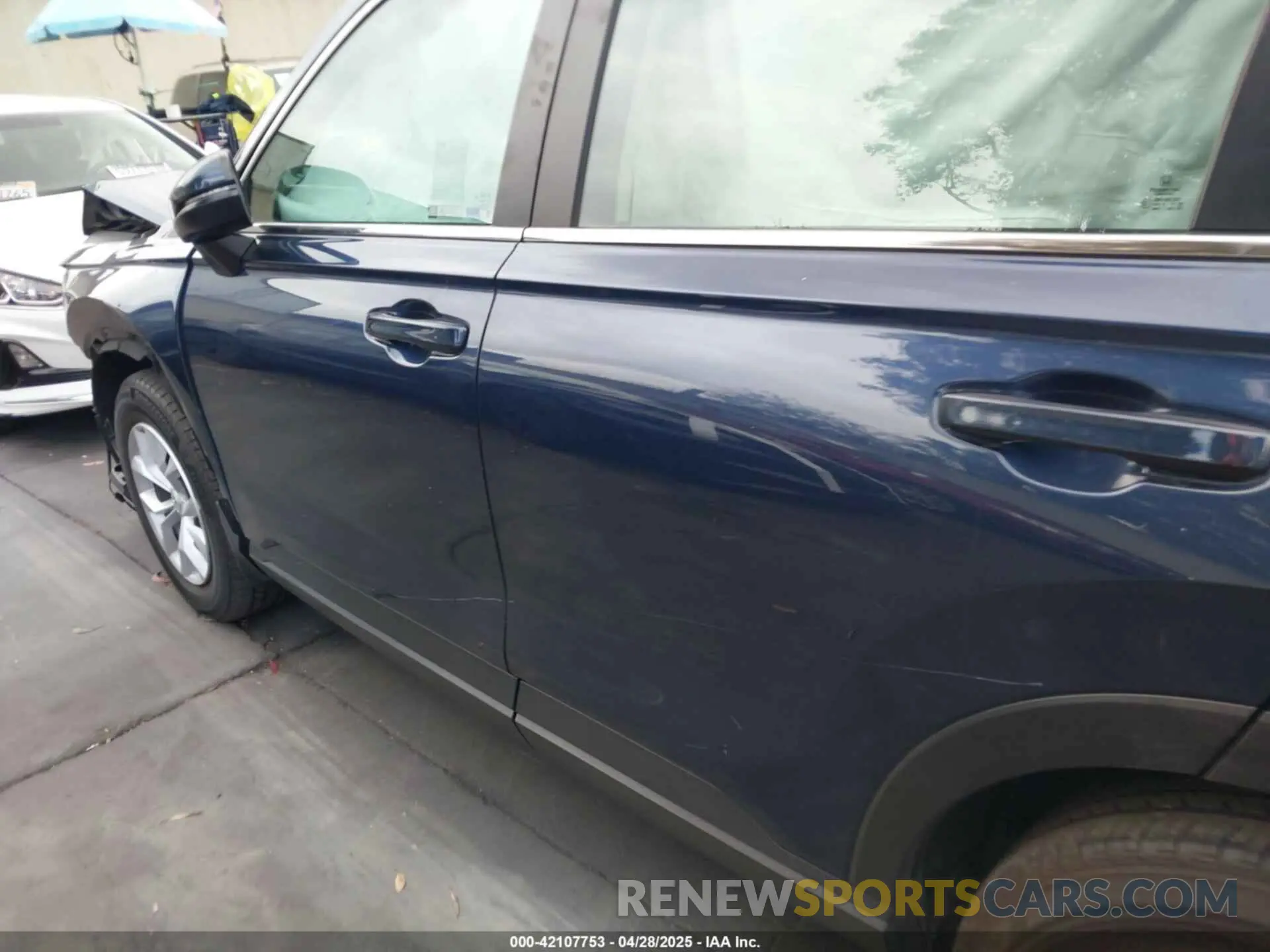 14 Photograph of a damaged car 2HKRS4H22PH421245 HONDA CR-V 2023