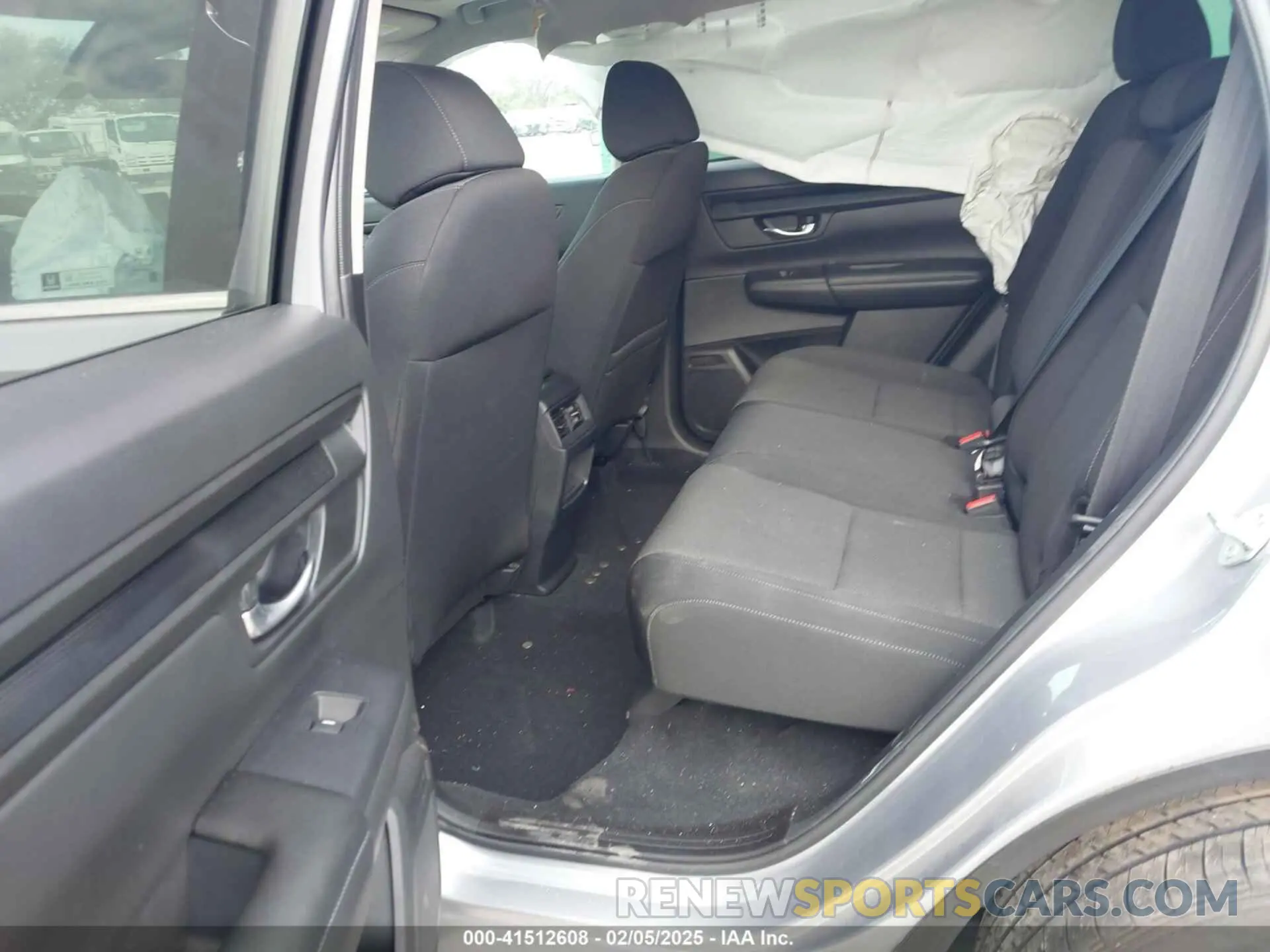 8 Photograph of a damaged car 2HKRS4H41PH404227 HONDA CR-V 2023