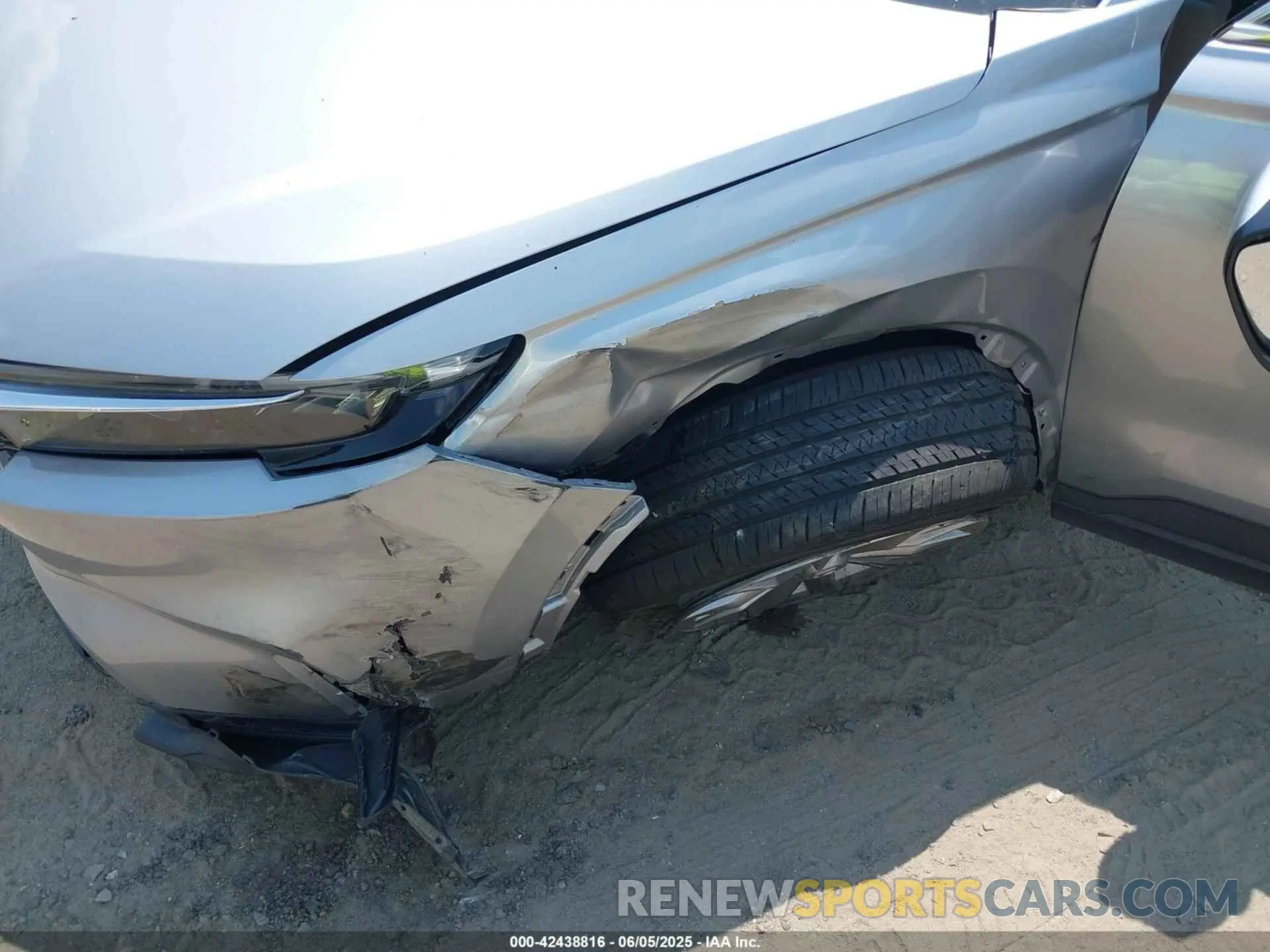 6 Photograph of a damaged car 2HKRS4H41PH423666 HONDA CR-V 2023