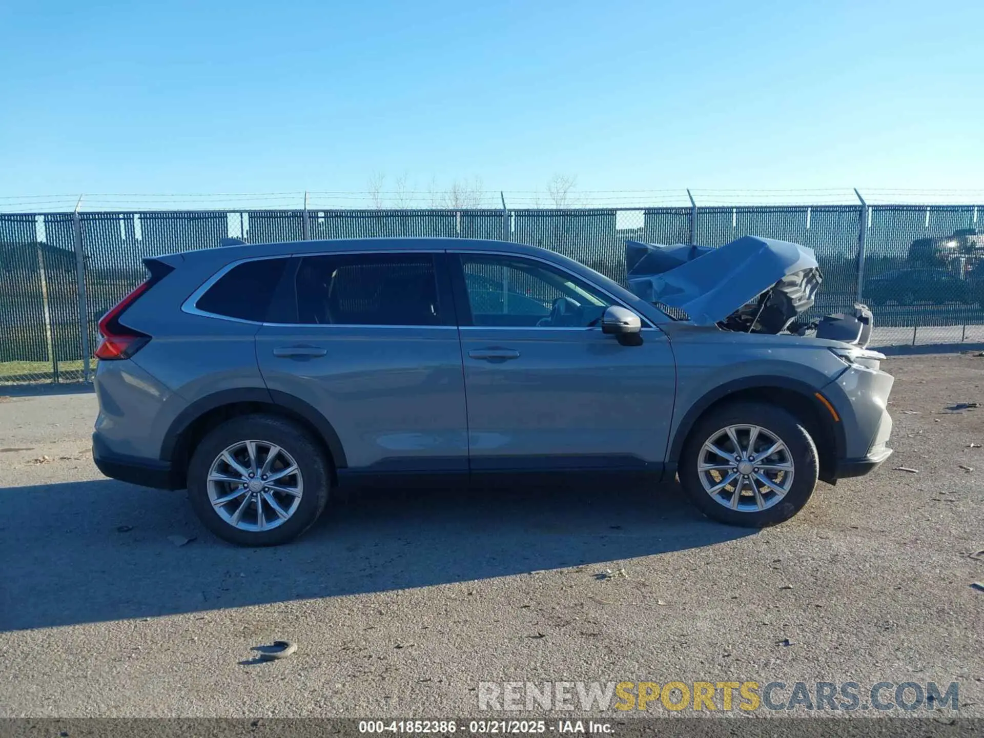 13 Photograph of a damaged car 2HKRS4H43PH435284 HONDA CR-V 2023