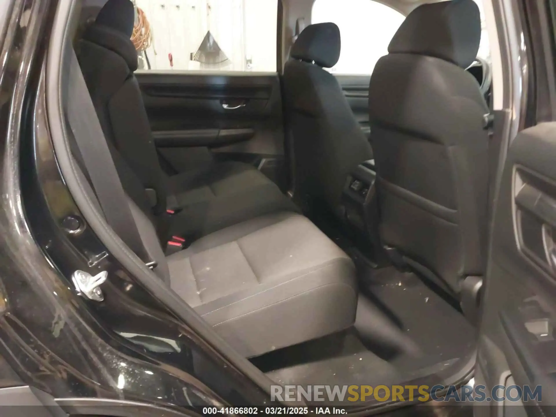 8 Photograph of a damaged car 2HKRS4H49PH405044 HONDA CR-V 2023