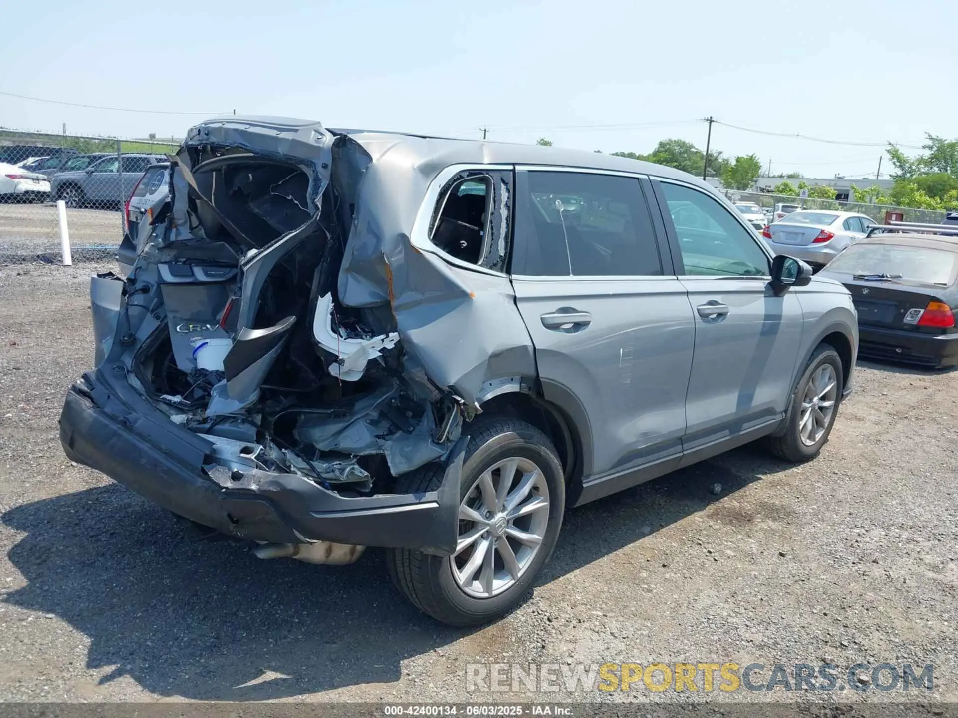 4 Photograph of a damaged car 2HKRS4H4XPH415050 HONDA CR-V 2023