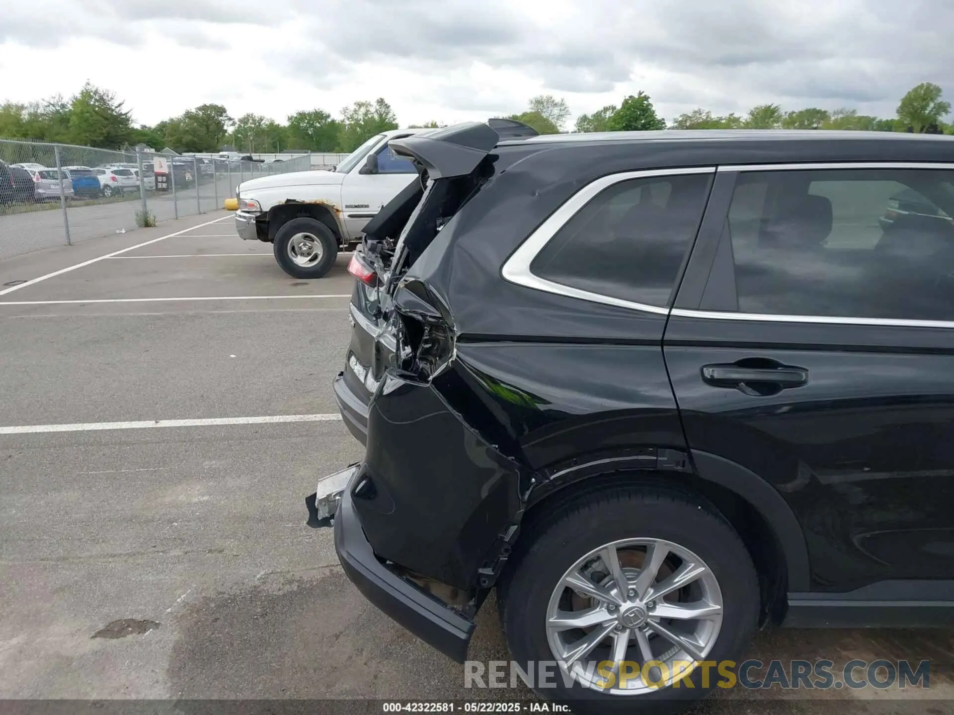19 Photograph of a damaged car 2HKRS4H4XPH415601 HONDA CR-V 2023