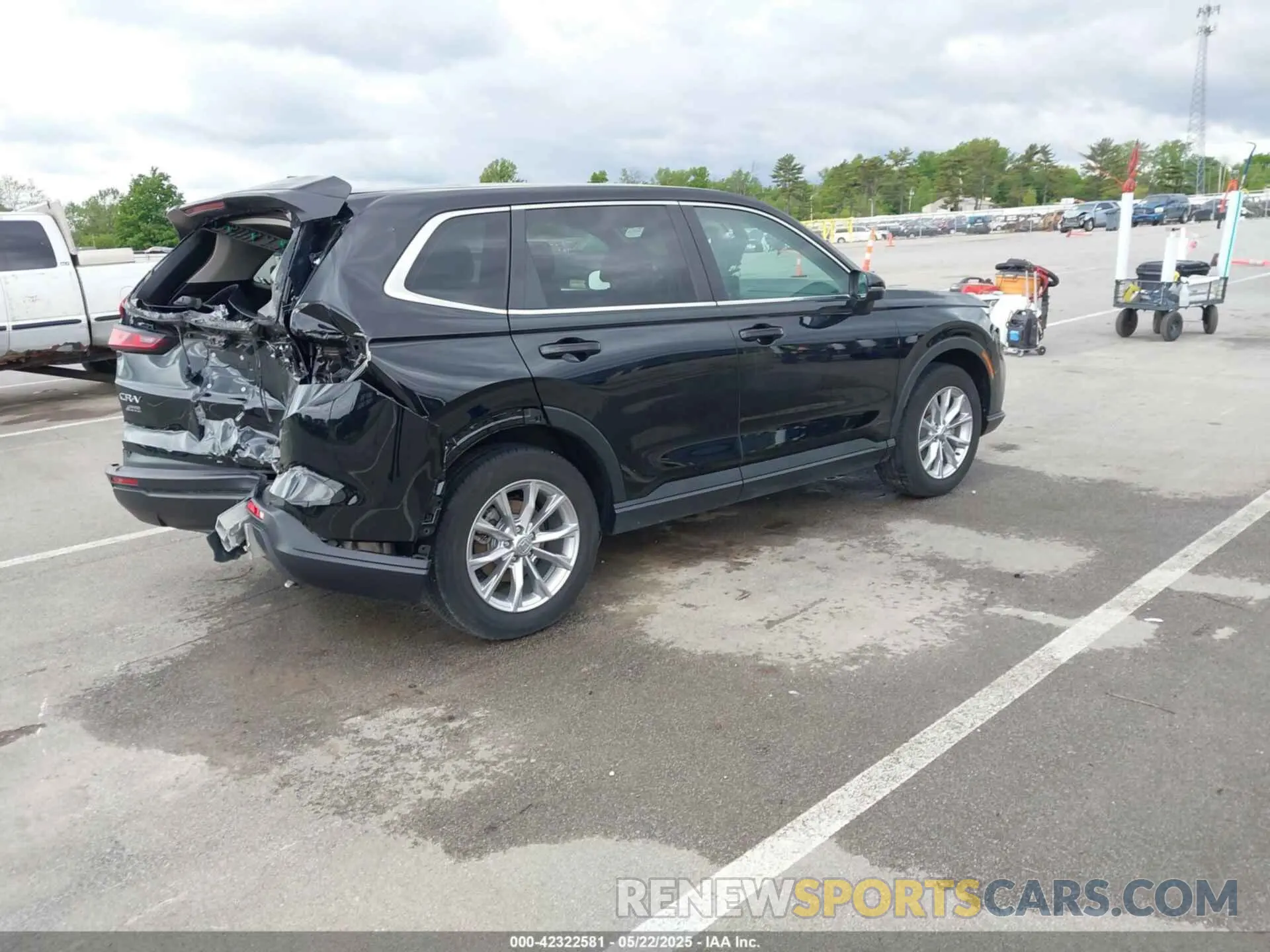 4 Photograph of a damaged car 2HKRS4H4XPH415601 HONDA CR-V 2023