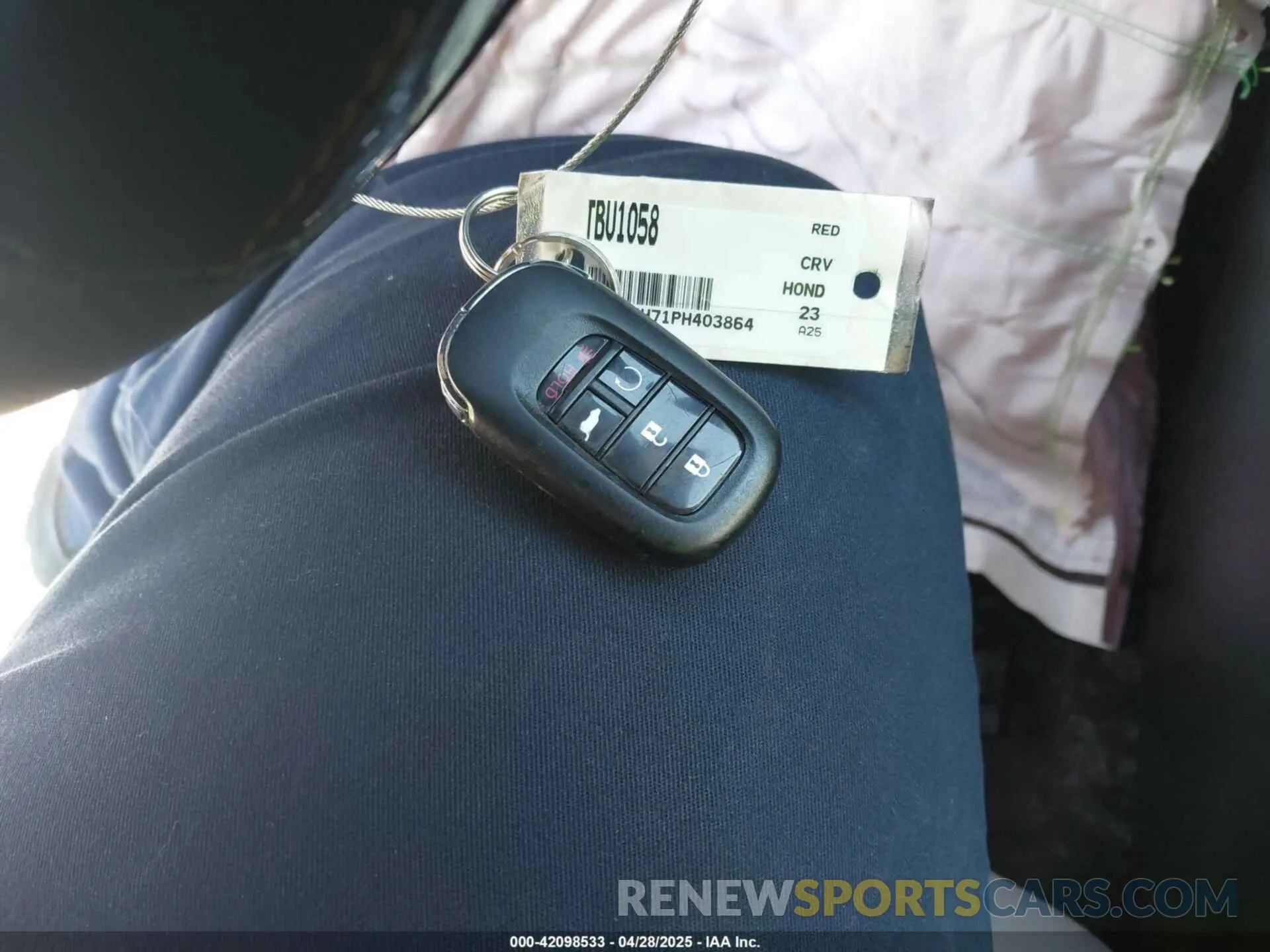 11 Photograph of a damaged car 2HKRS4H71PH403864 HONDA CR-V 2023