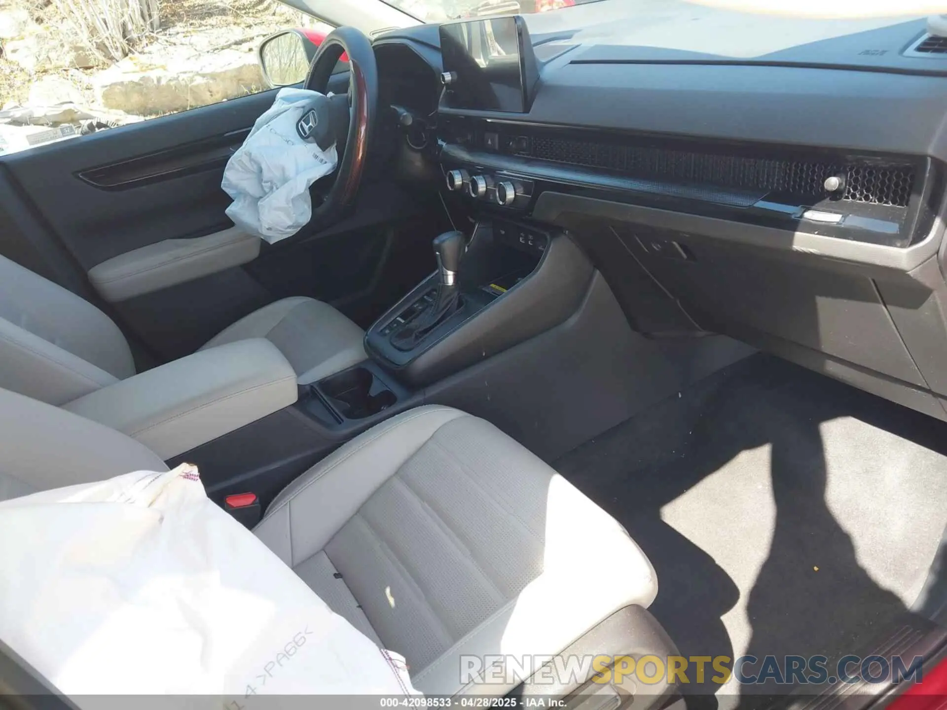 5 Photograph of a damaged car 2HKRS4H71PH403864 HONDA CR-V 2023
