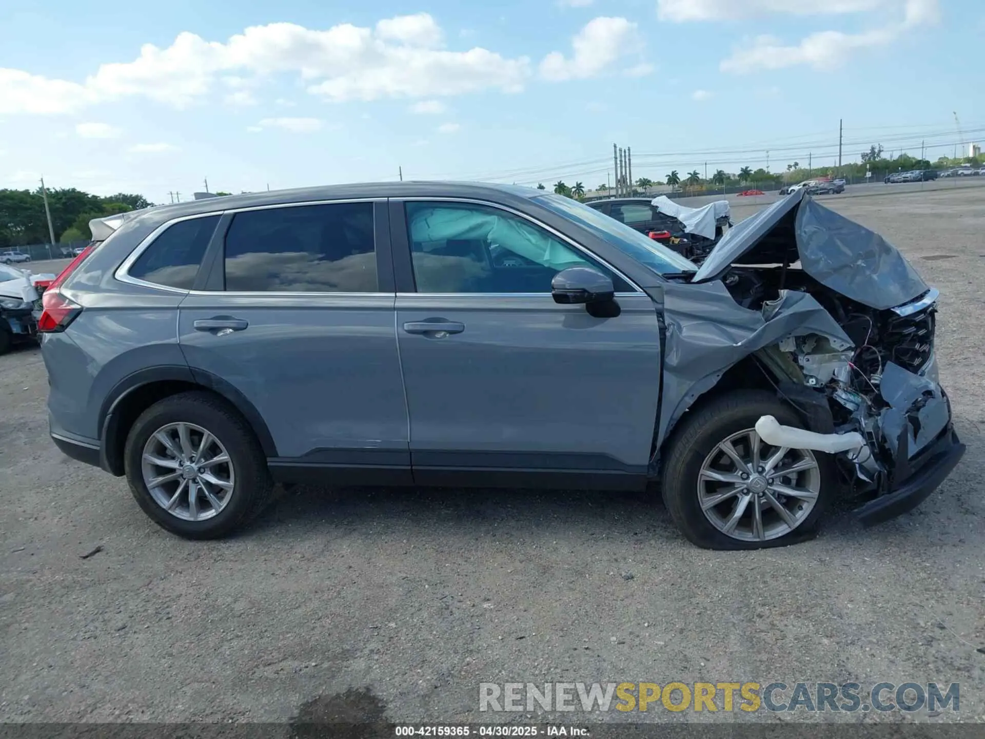 13 Photograph of a damaged car 2HKRS4H71PH408661 HONDA CR-V 2023