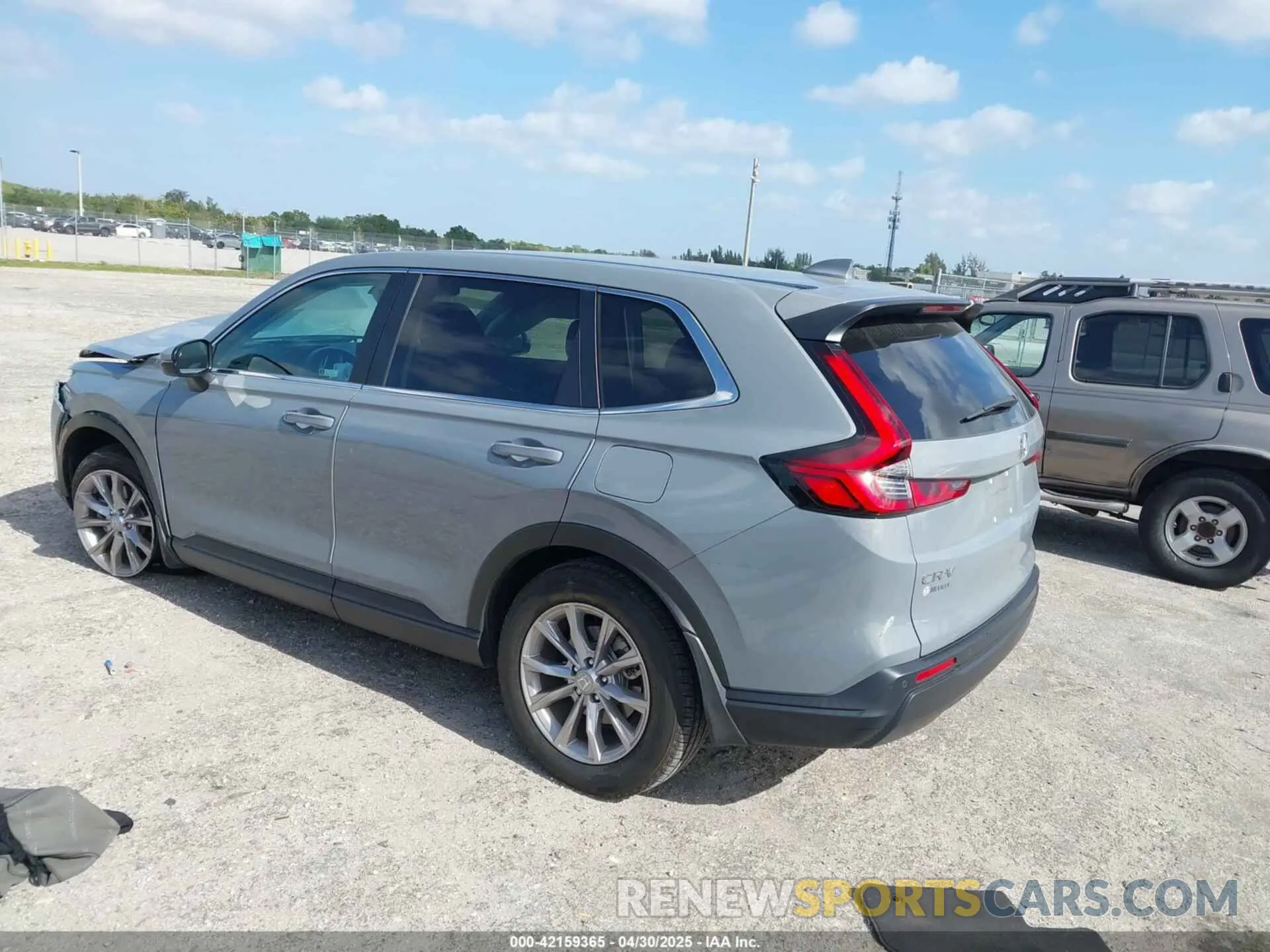 3 Photograph of a damaged car 2HKRS4H71PH408661 HONDA CR-V 2023