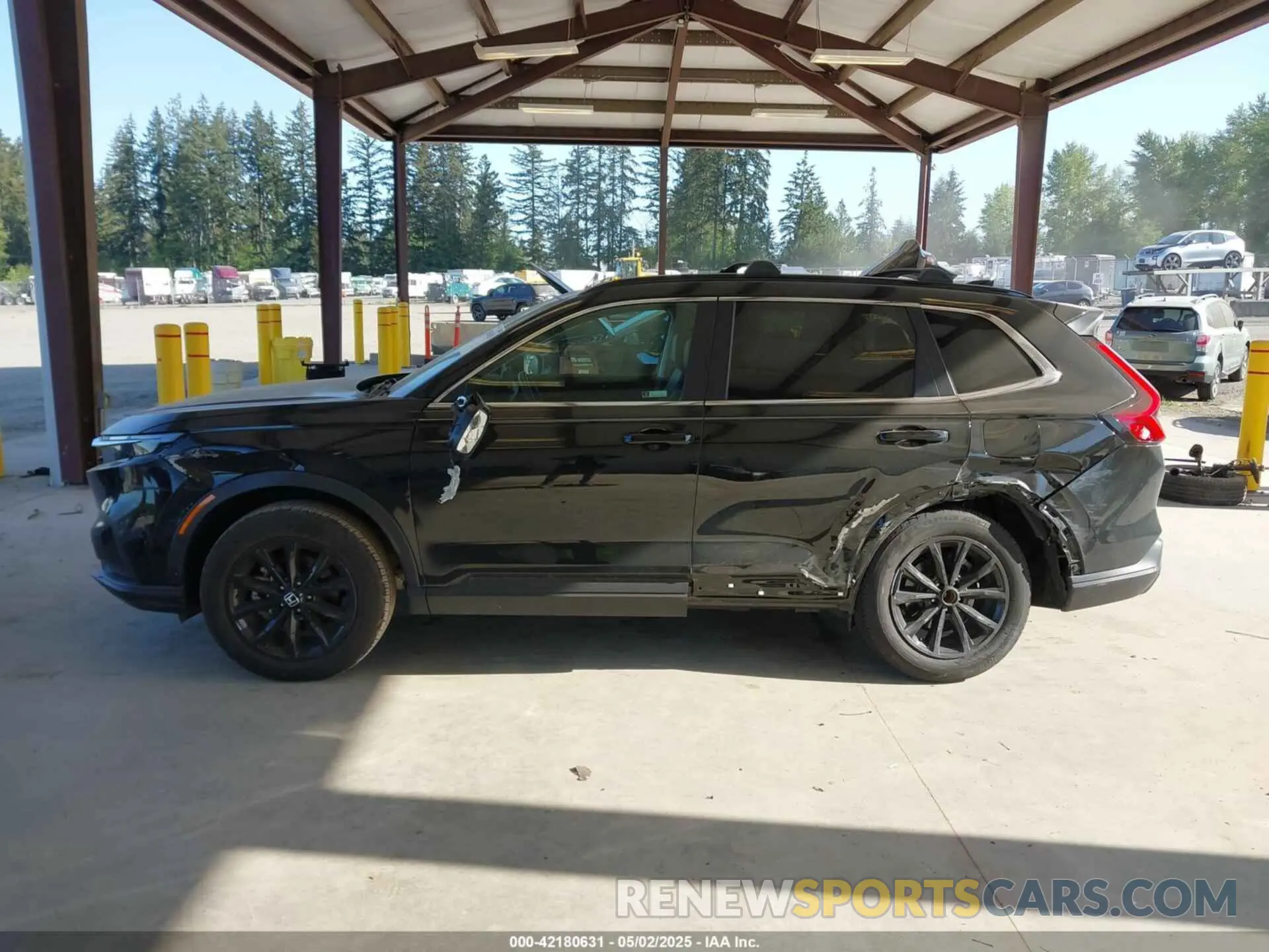 15 Photograph of a damaged car 2HKRS4H71PH416131 HONDA CR-V 2023