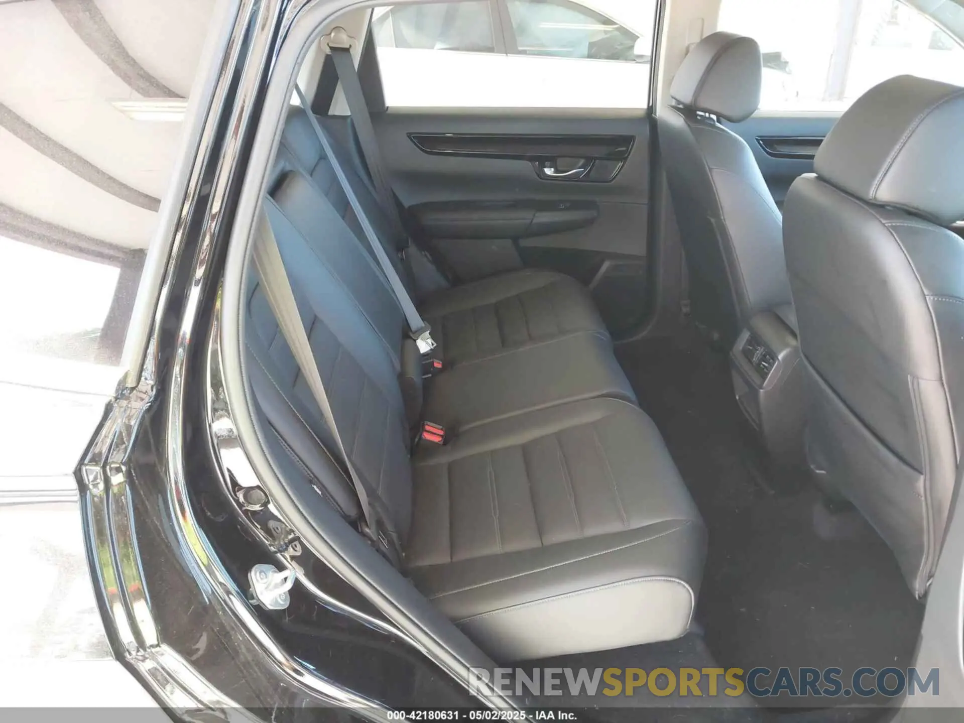 8 Photograph of a damaged car 2HKRS4H71PH416131 HONDA CR-V 2023