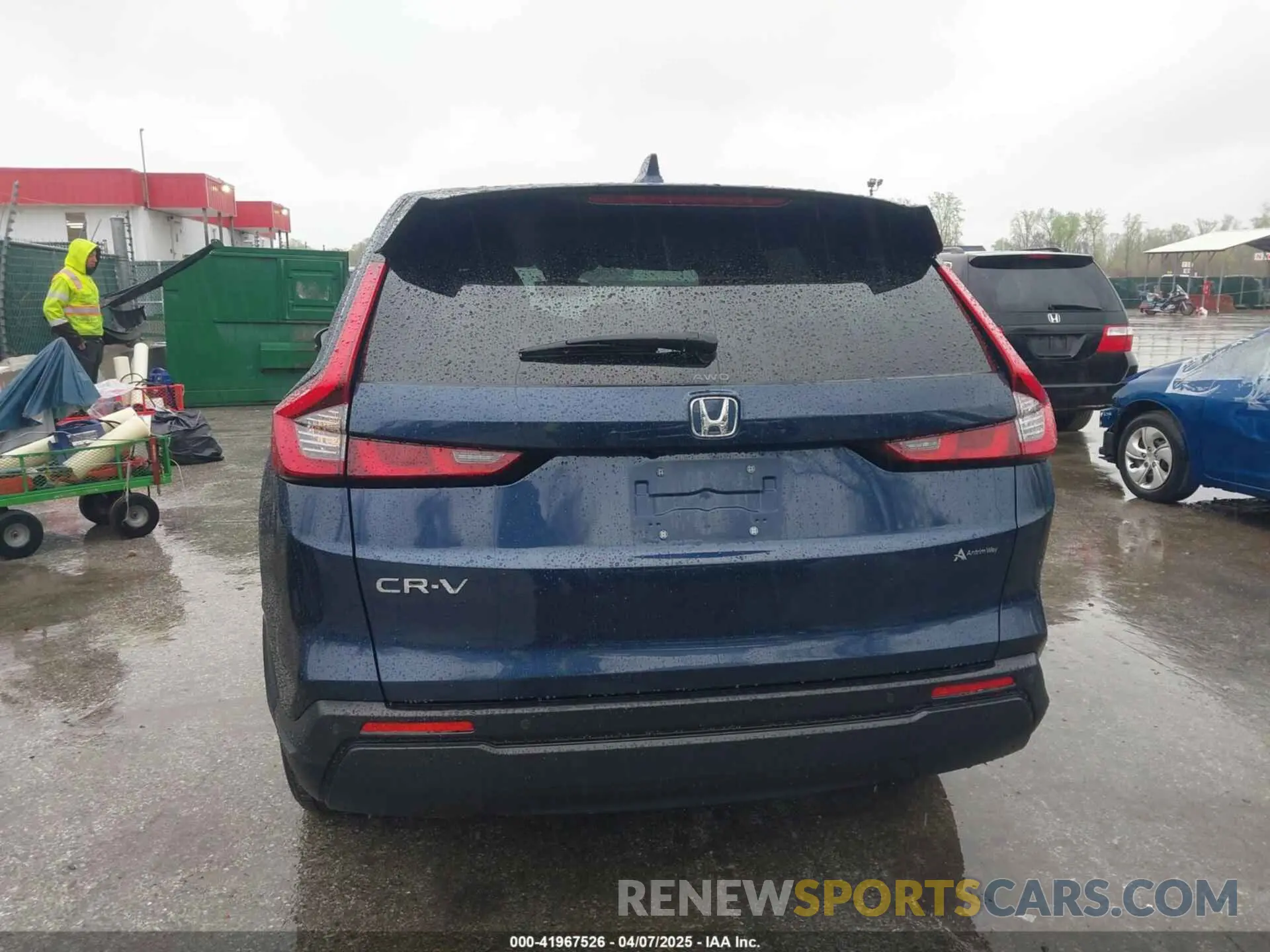 17 Photograph of a damaged car 2HKRS4H73PH401744 HONDA CR-V 2023