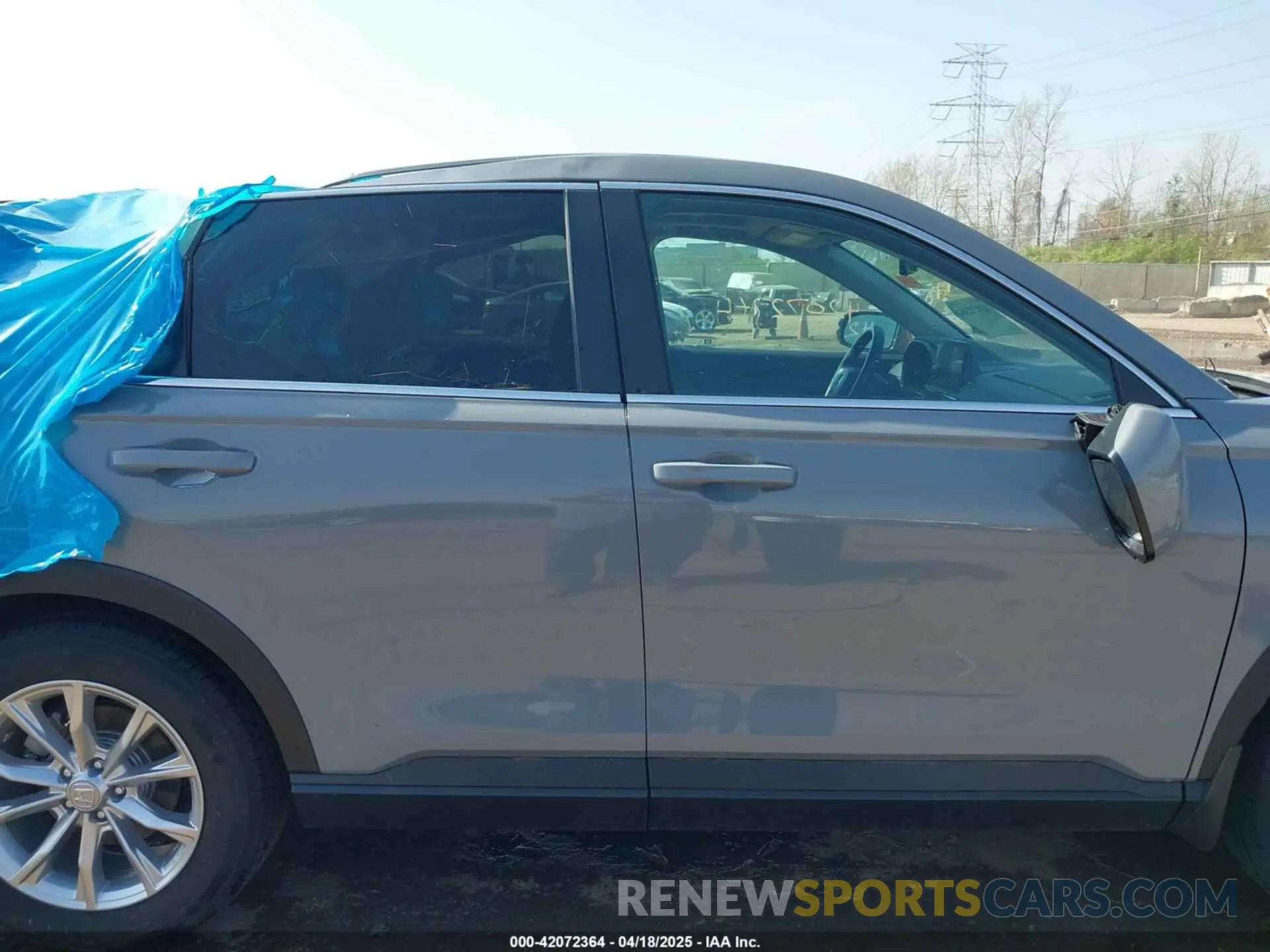 13 Photograph of a damaged car 2HKRS4H79PH431282 HONDA CR-V 2023