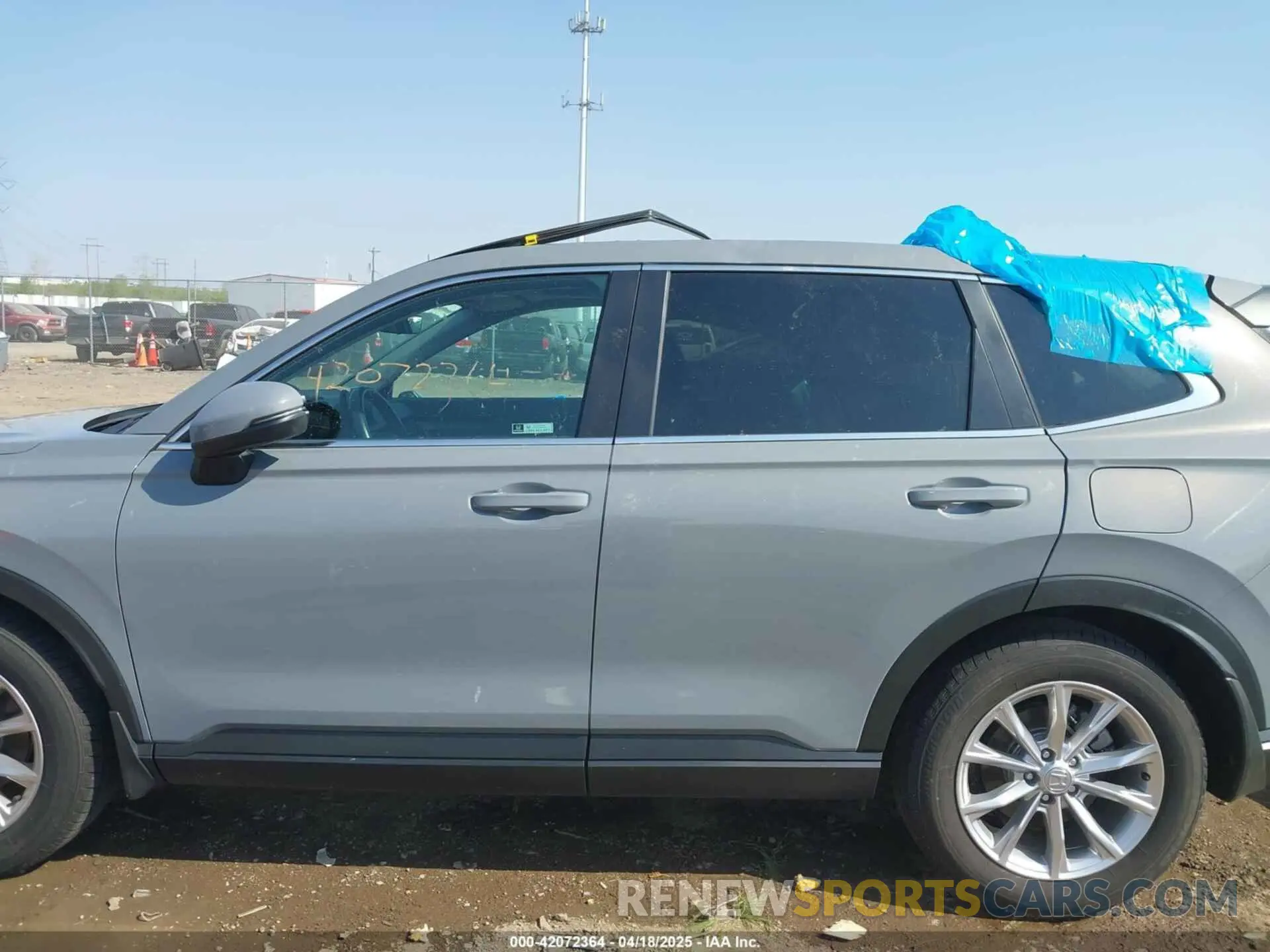 14 Photograph of a damaged car 2HKRS4H79PH431282 HONDA CR-V 2023