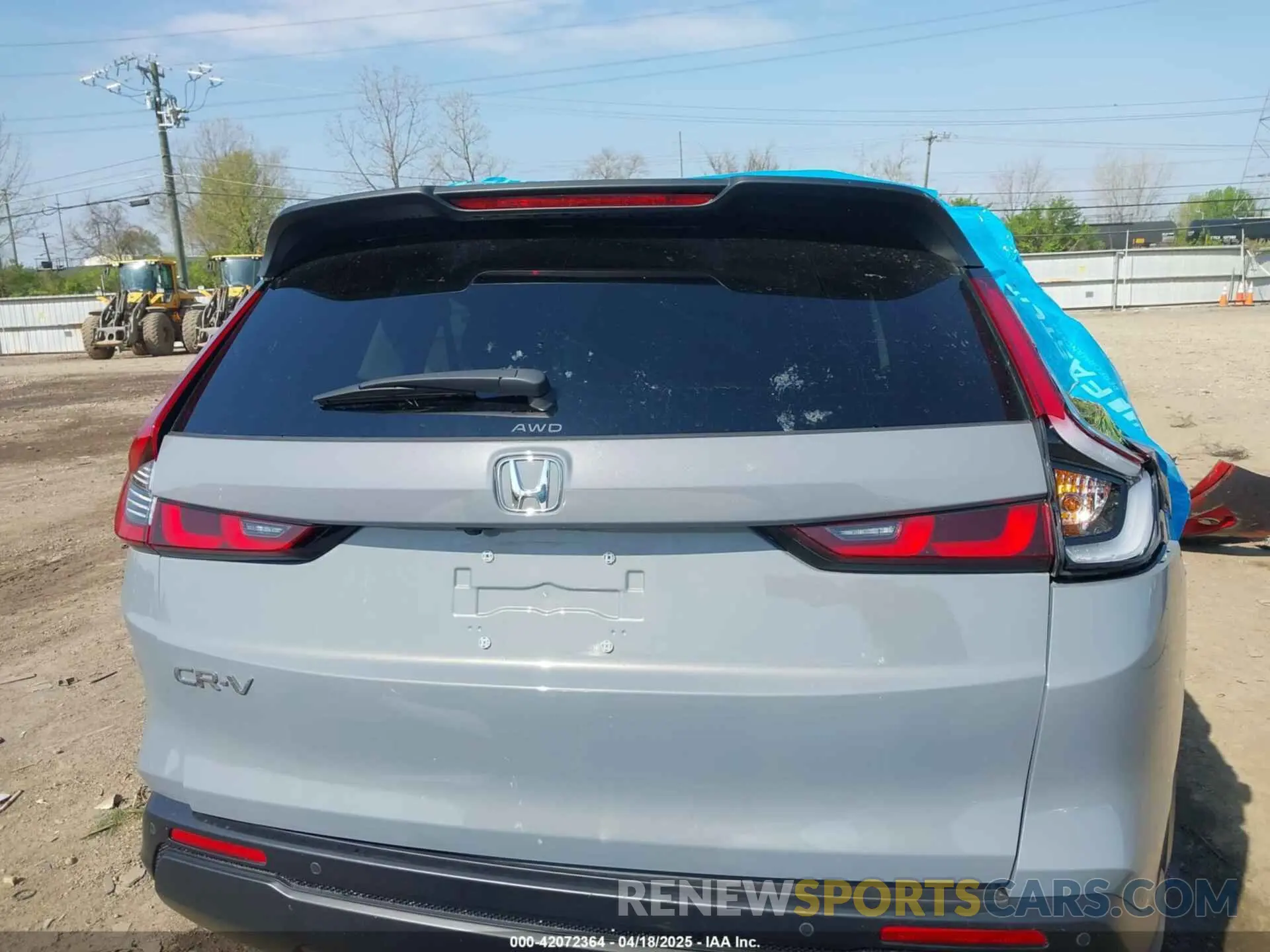 16 Photograph of a damaged car 2HKRS4H79PH431282 HONDA CR-V 2023