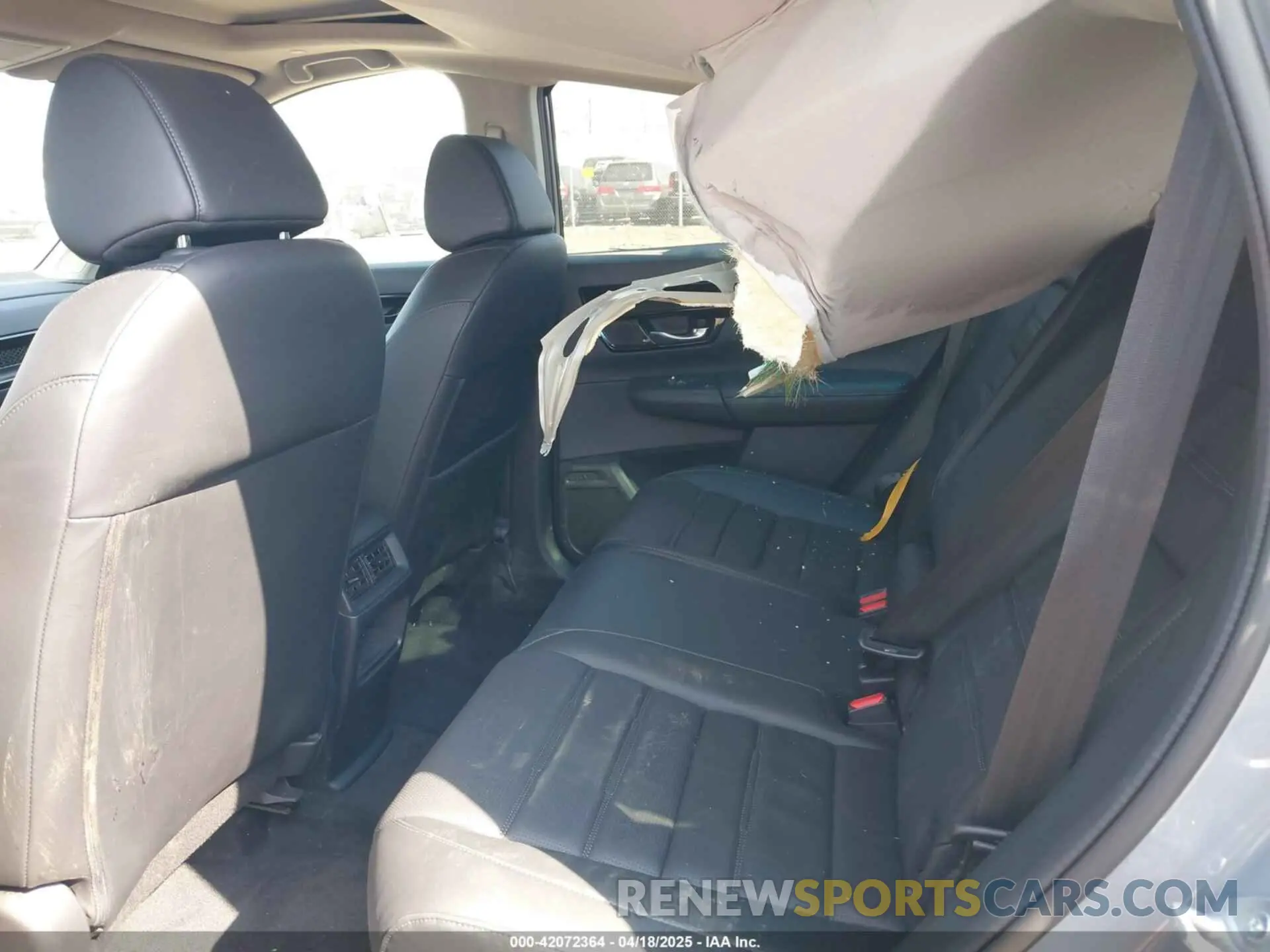 8 Photograph of a damaged car 2HKRS4H79PH431282 HONDA CR-V 2023