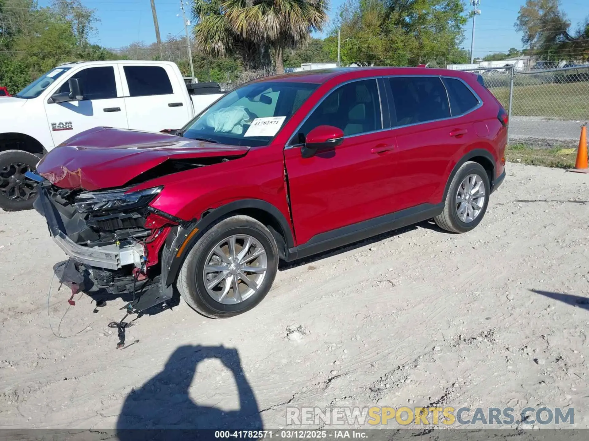 2 Photograph of a damaged car 2HKRS4H7XPH414555 HONDA CR-V 2023