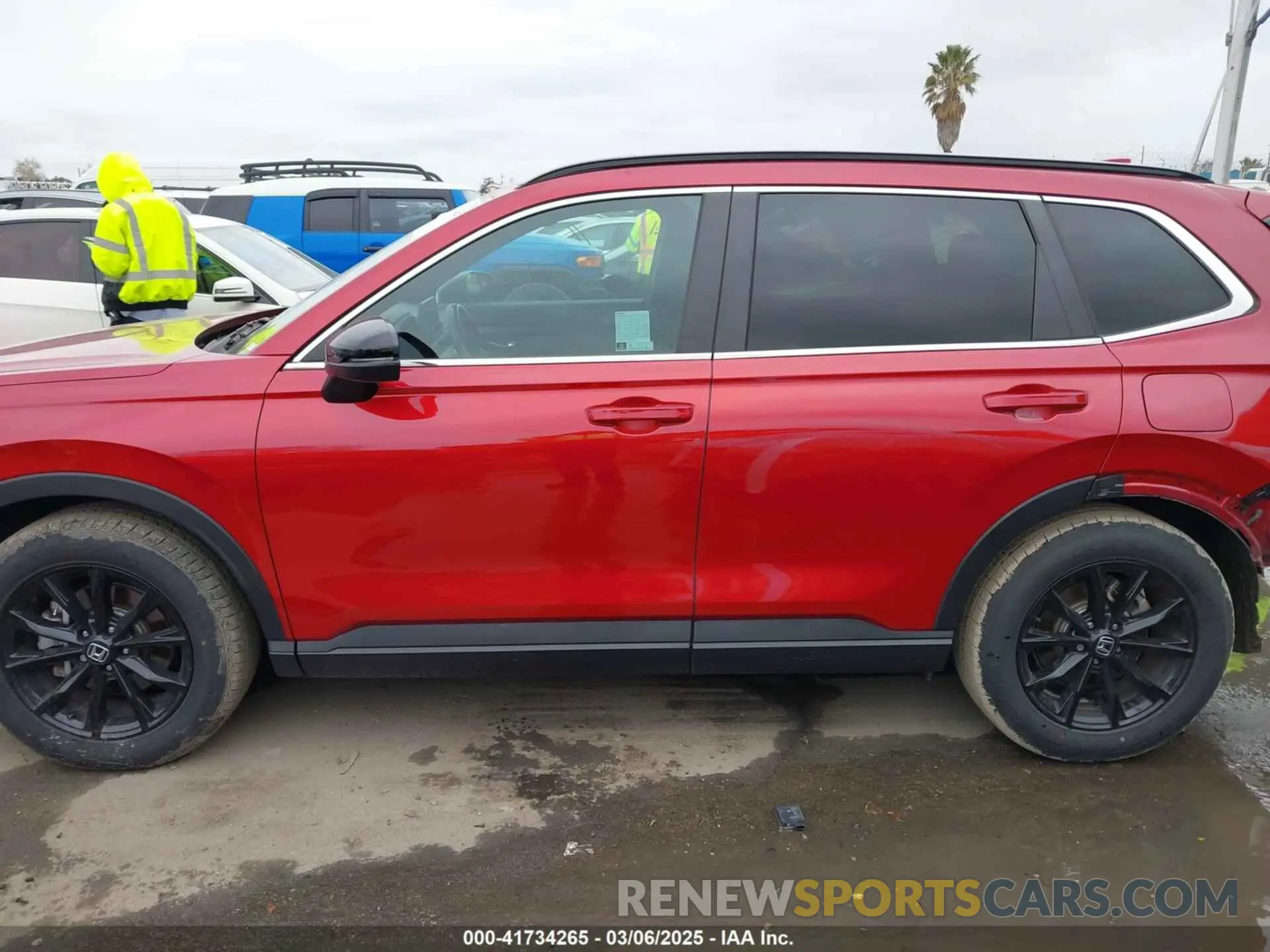15 Photograph of a damaged car 2HKRS5H55PH710622 HONDA CR-V 2023