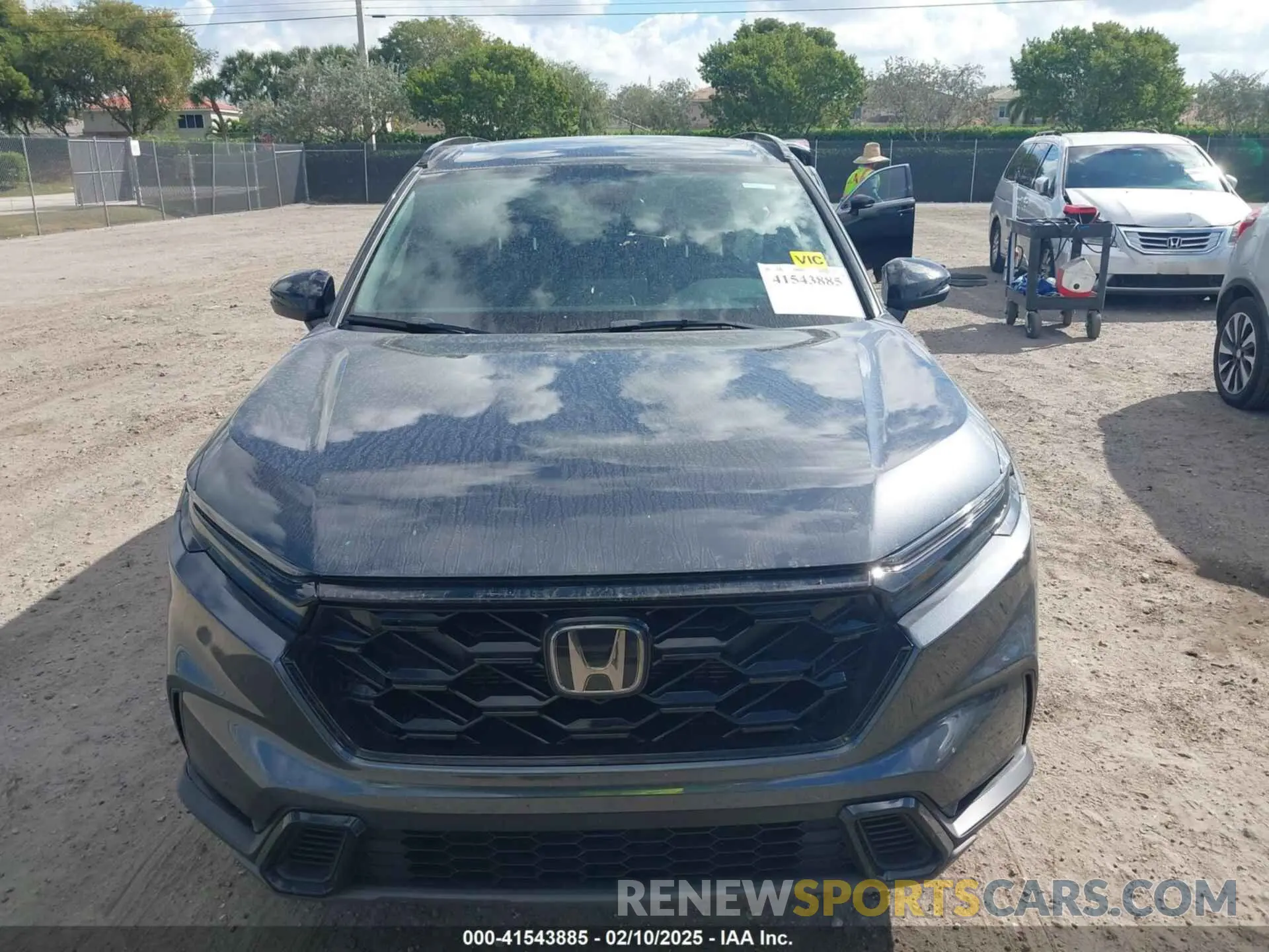11 Photograph of a damaged car 2HKRS5H59PH701843 HONDA CR-V 2023
