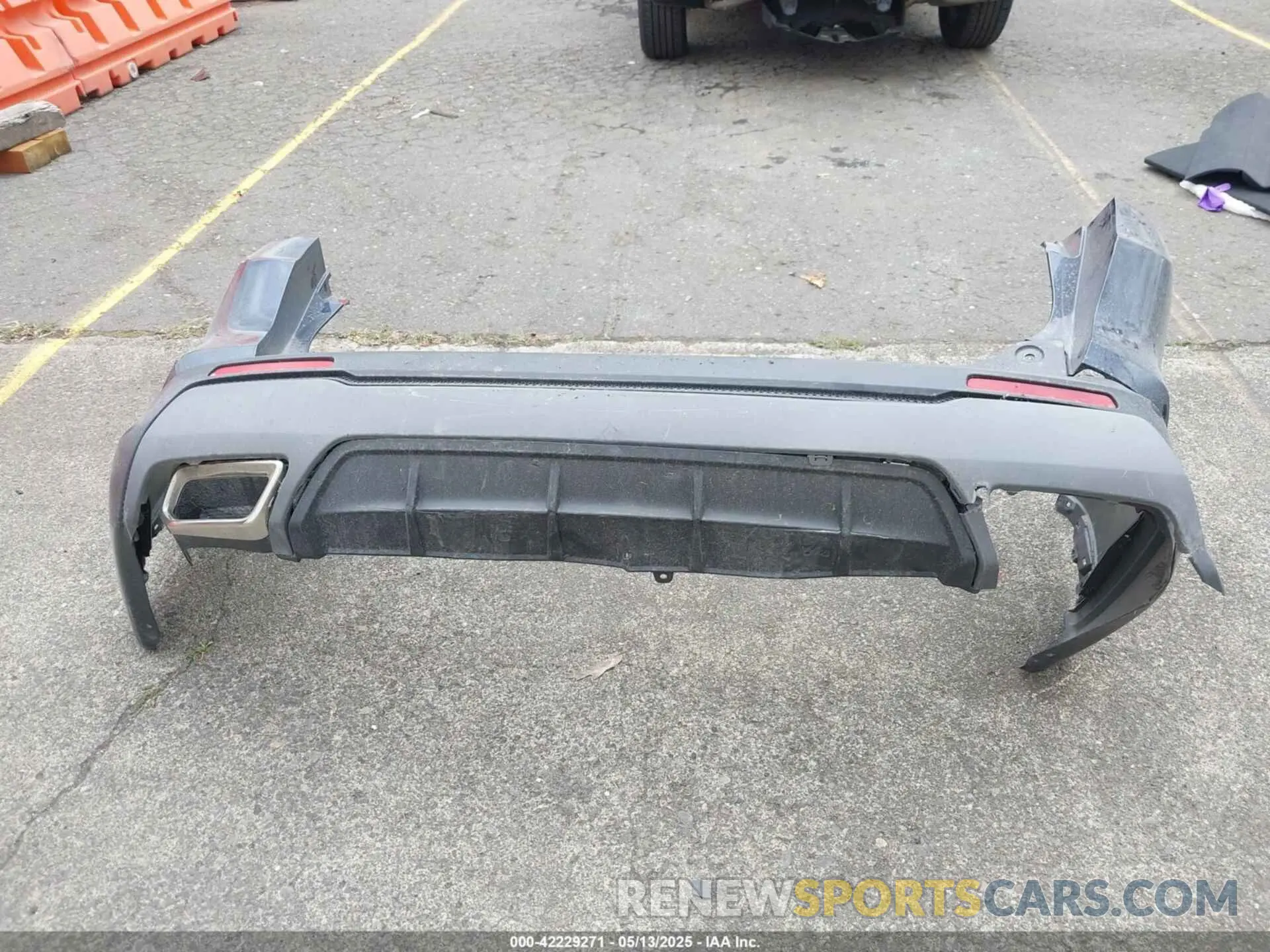 12 Photograph of a damaged car 2HKRS6H50PH813520 HONDA CR-V 2023
