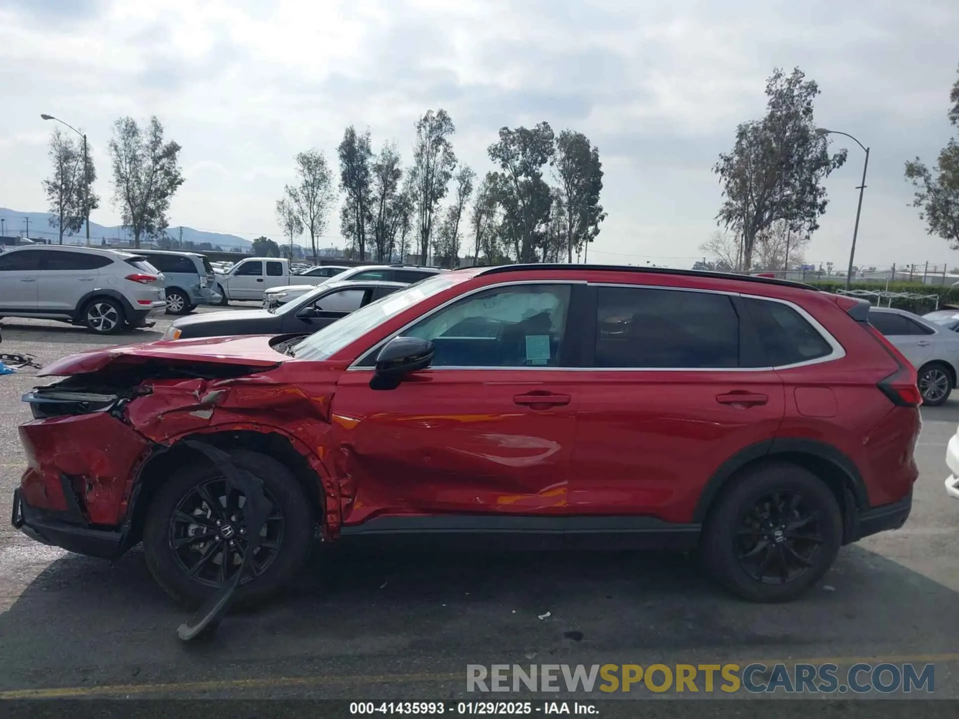 13 Photograph of a damaged car 2HKRS6H53PH809879 HONDA CR-V 2023