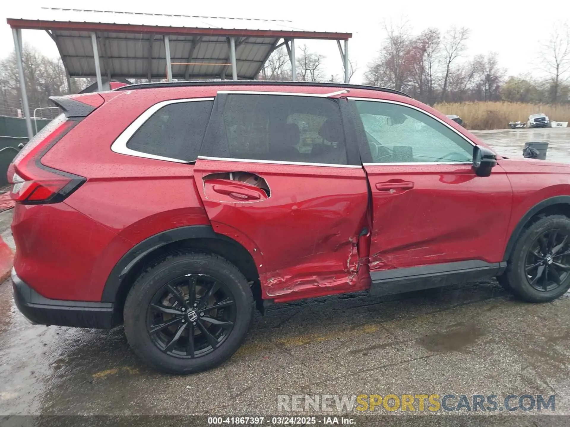 17 Photograph of a damaged car 2HKRS6H54PH817800 HONDA CR-V 2023