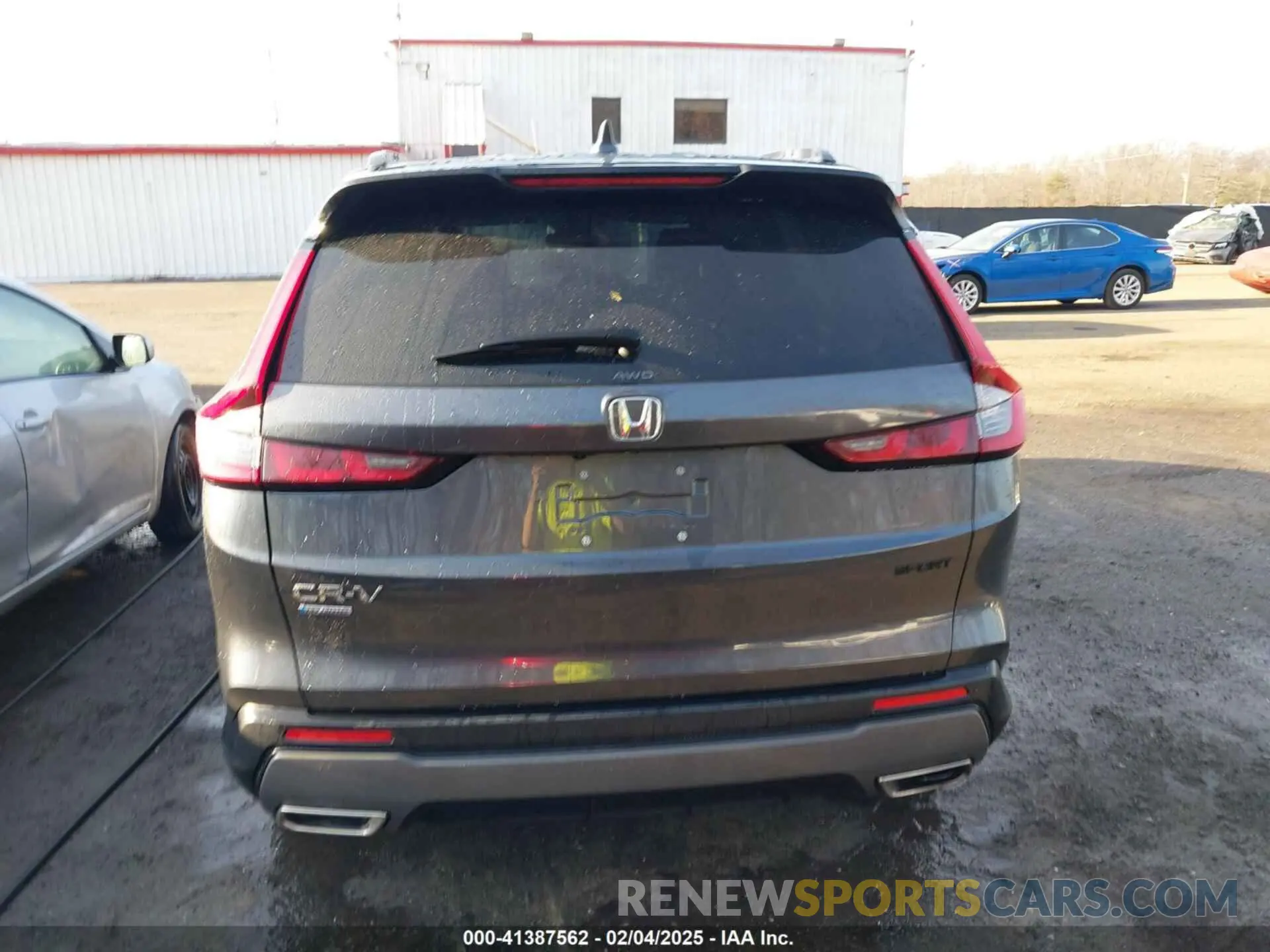 16 Photograph of a damaged car 2HKRS6H56PH805129 HONDA CR-V 2023