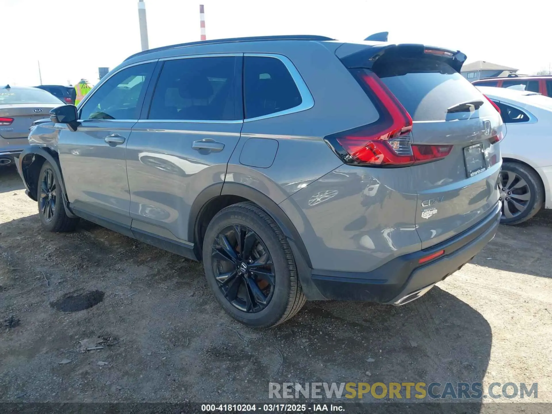 3 Photograph of a damaged car 2HKRS6H96PH811113 HONDA CR-V 2023