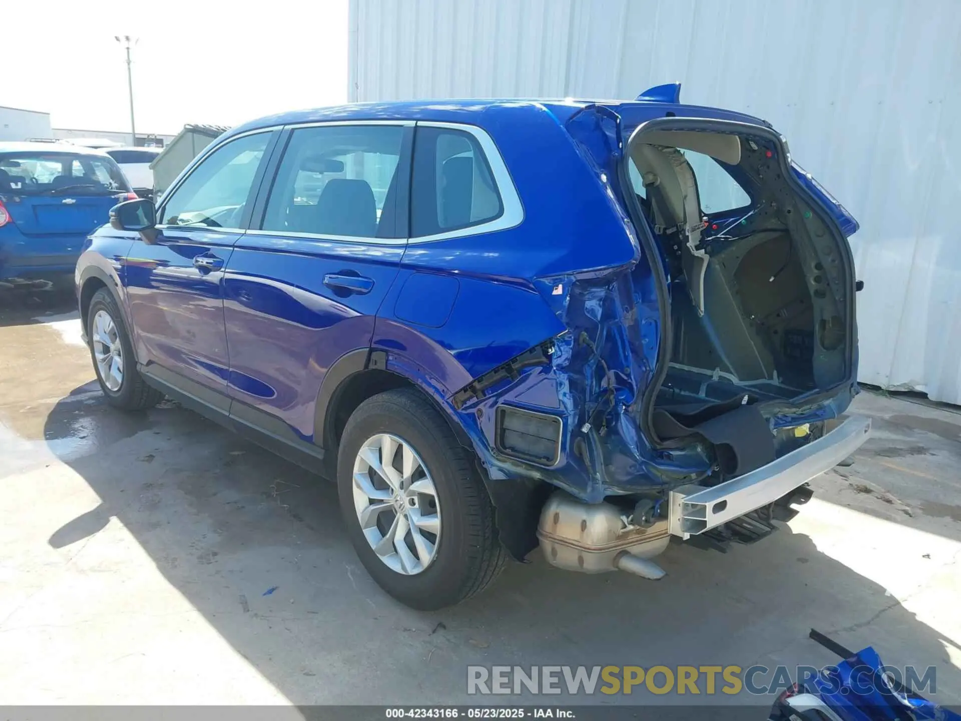 3 Photograph of a damaged car 5J6RS3H29PL002244 HONDA CR-V 2023