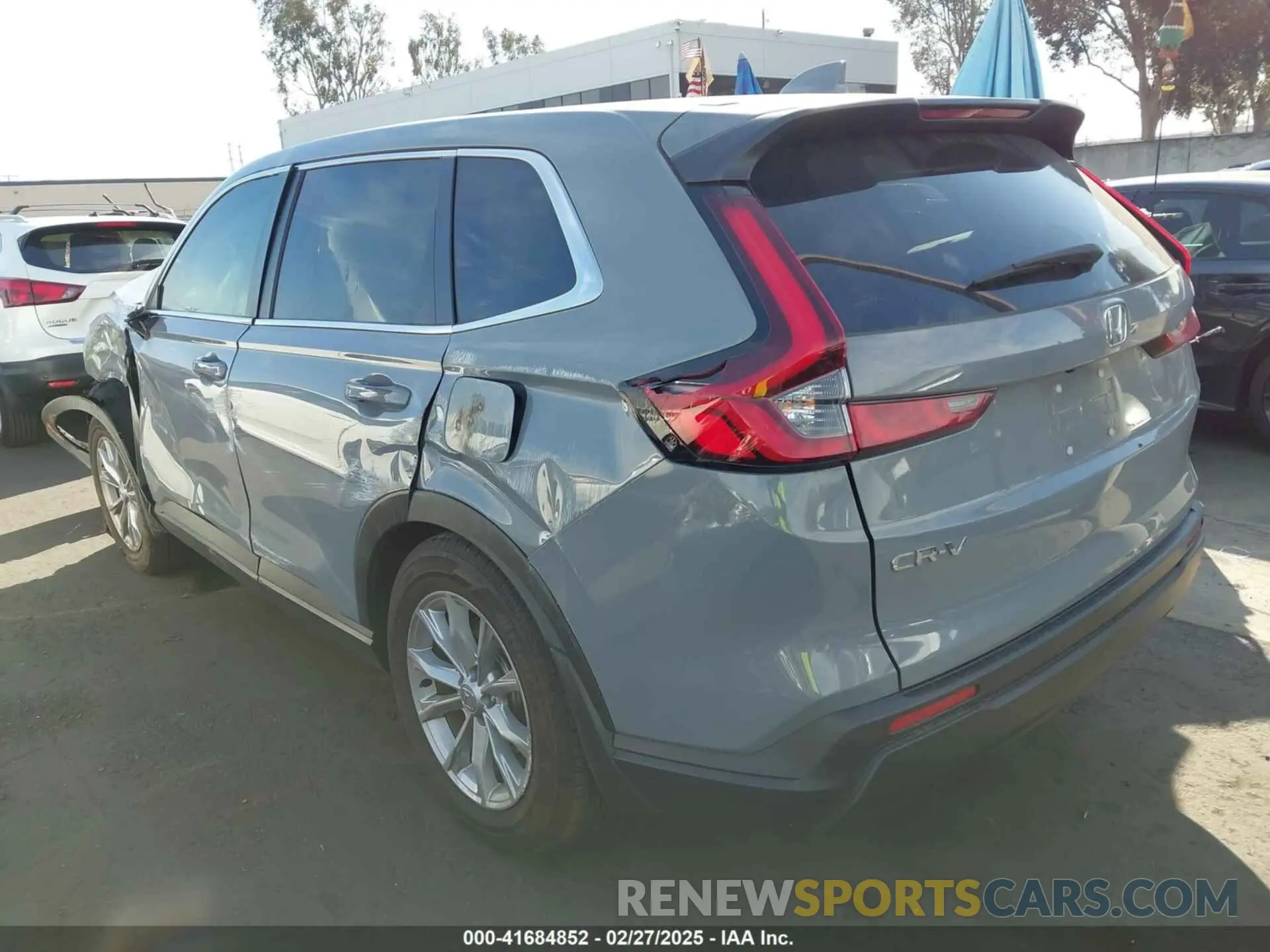 3 Photograph of a damaged car 5J6RS3H40PL005437 HONDA CR-V 2023