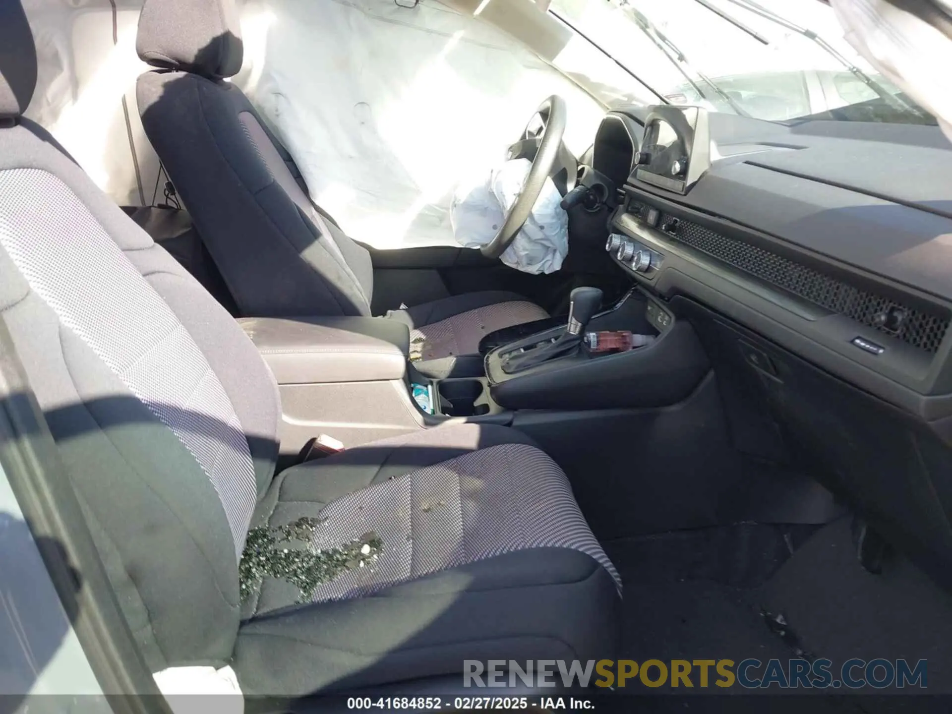 5 Photograph of a damaged car 5J6RS3H40PL005437 HONDA CR-V 2023