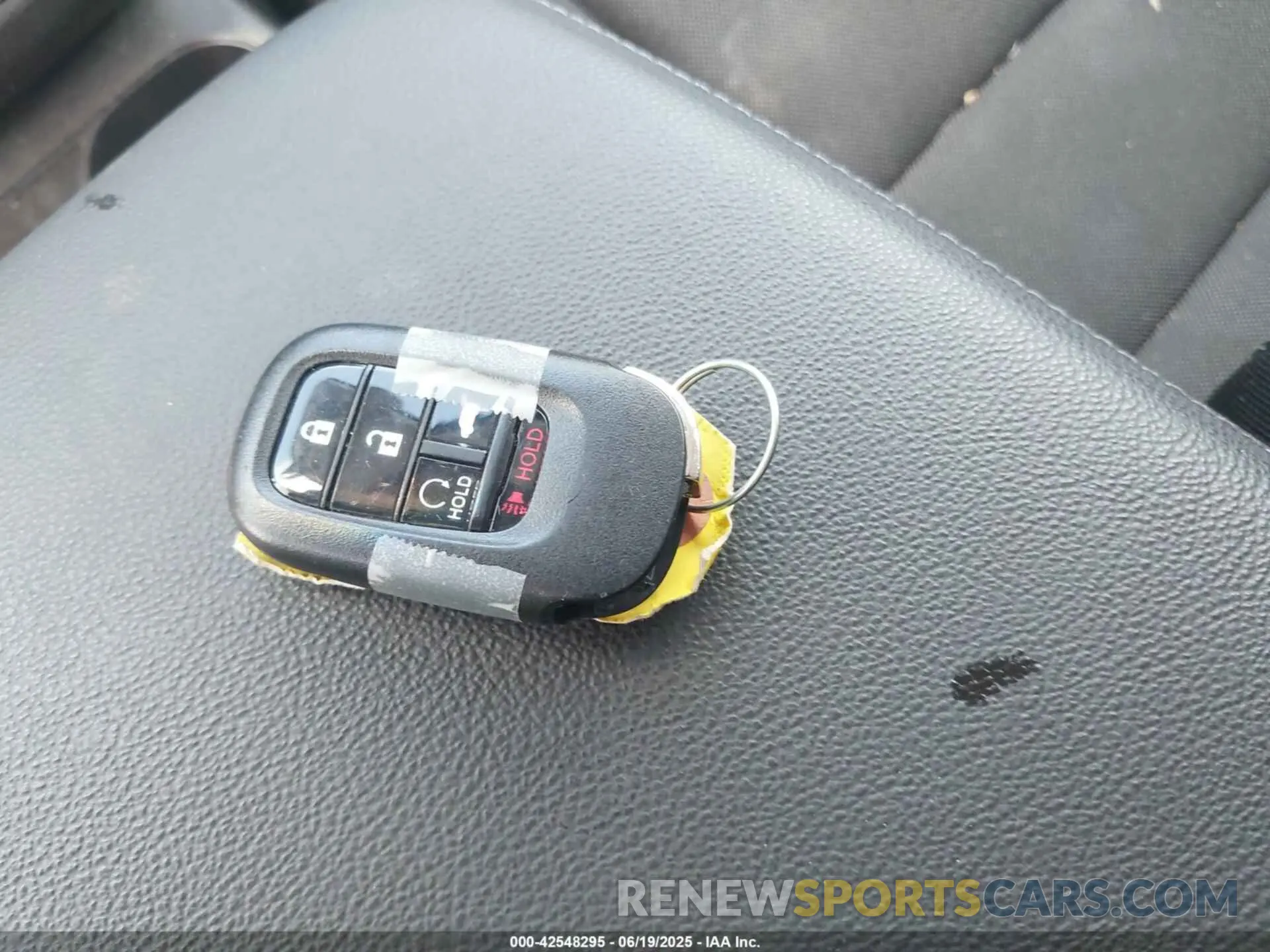 11 Photograph of a damaged car 5J6RS3H44PL003755 HONDA CR-V 2023