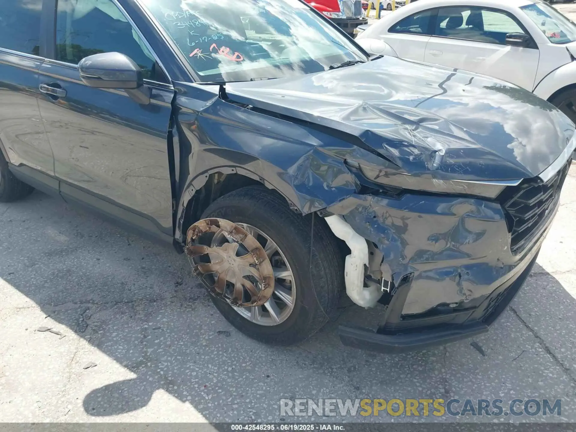 6 Photograph of a damaged car 5J6RS3H44PL003755 HONDA CR-V 2023