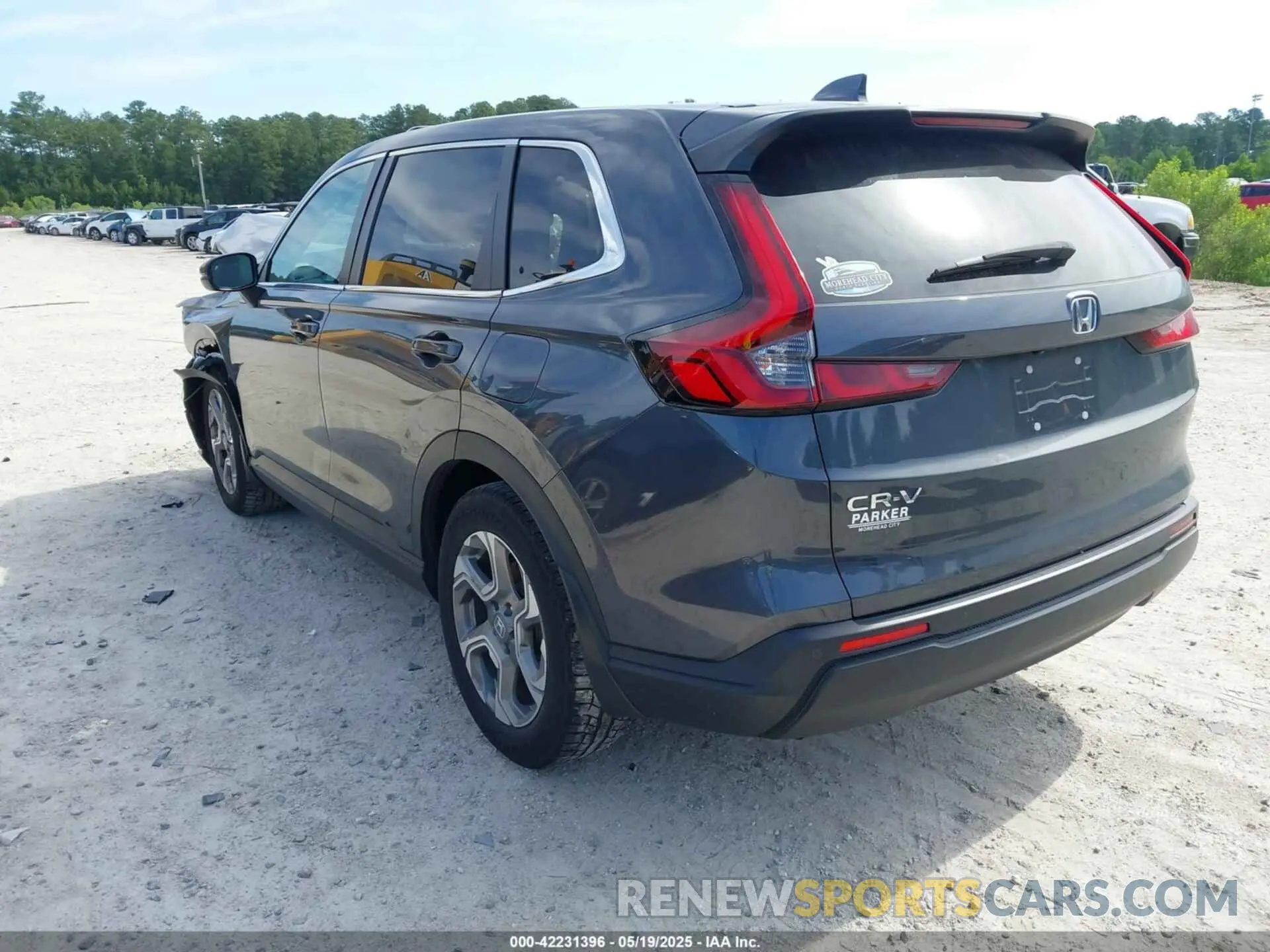 3 Photograph of a damaged car 5J6RS3H75PL000938 HONDA CR-V 2023