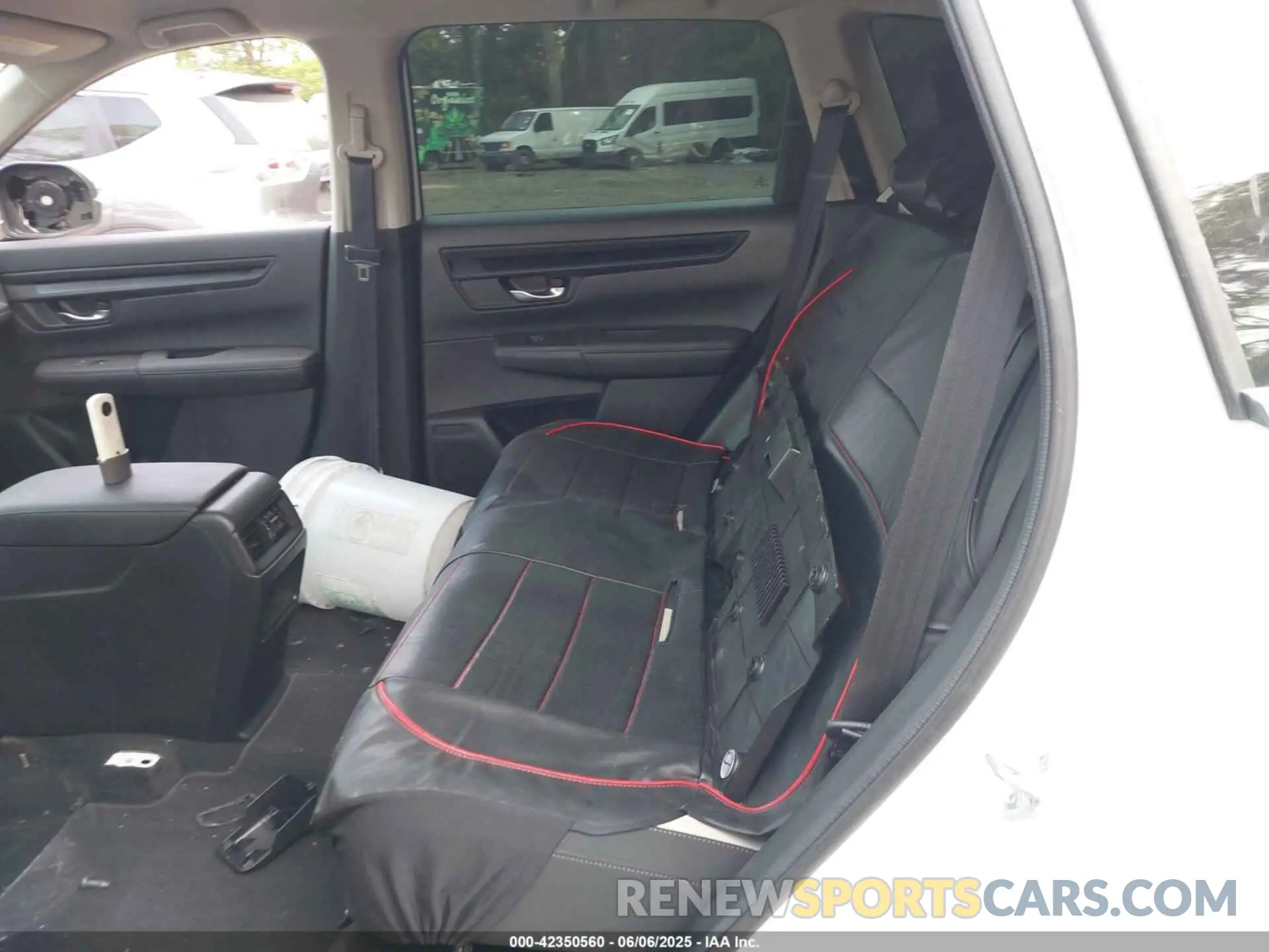 8 Photograph of a damaged car 5J6RS4H25PL007415 HONDA CR-V 2023
