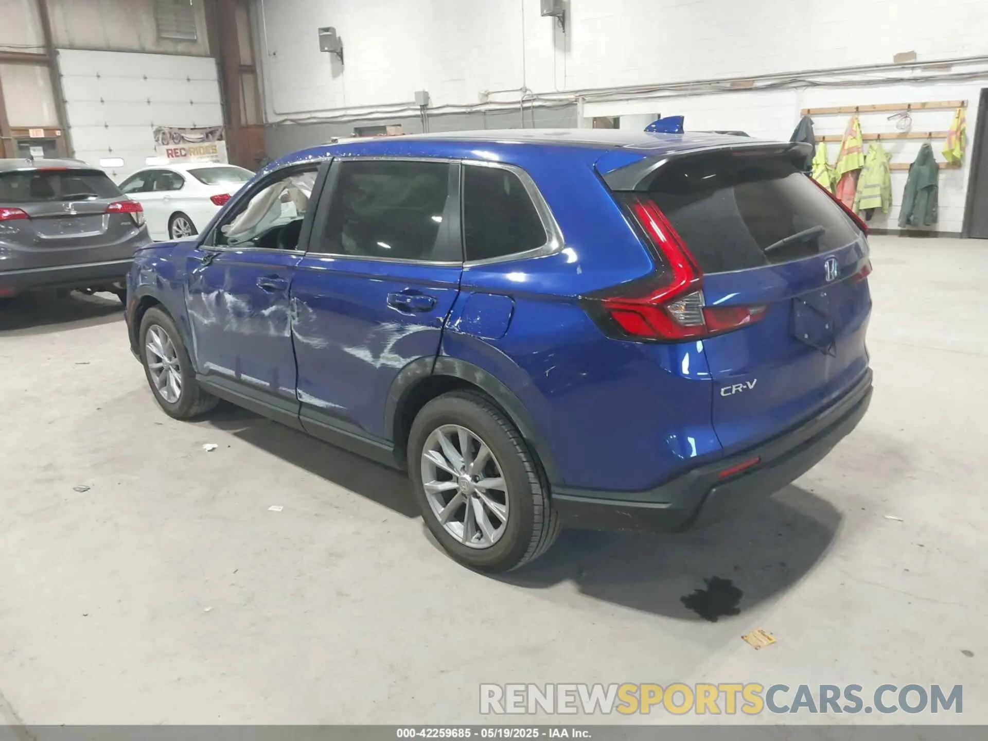 3 Photograph of a damaged car 5J6RS4H74PL008664 HONDA CR-V 2023
