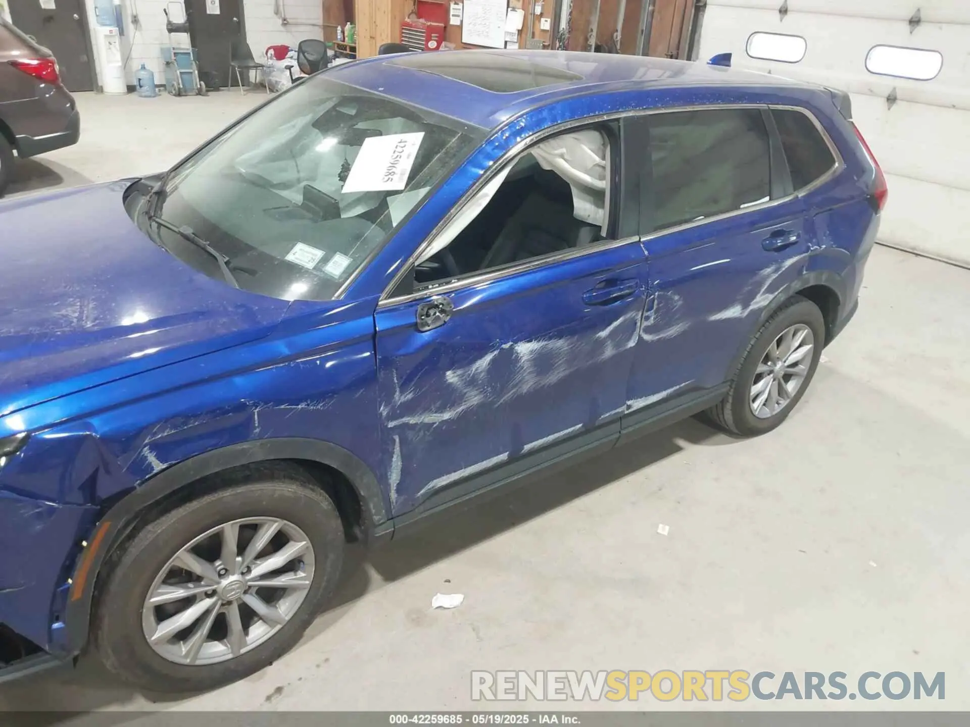 6 Photograph of a damaged car 5J6RS4H74PL008664 HONDA CR-V 2023