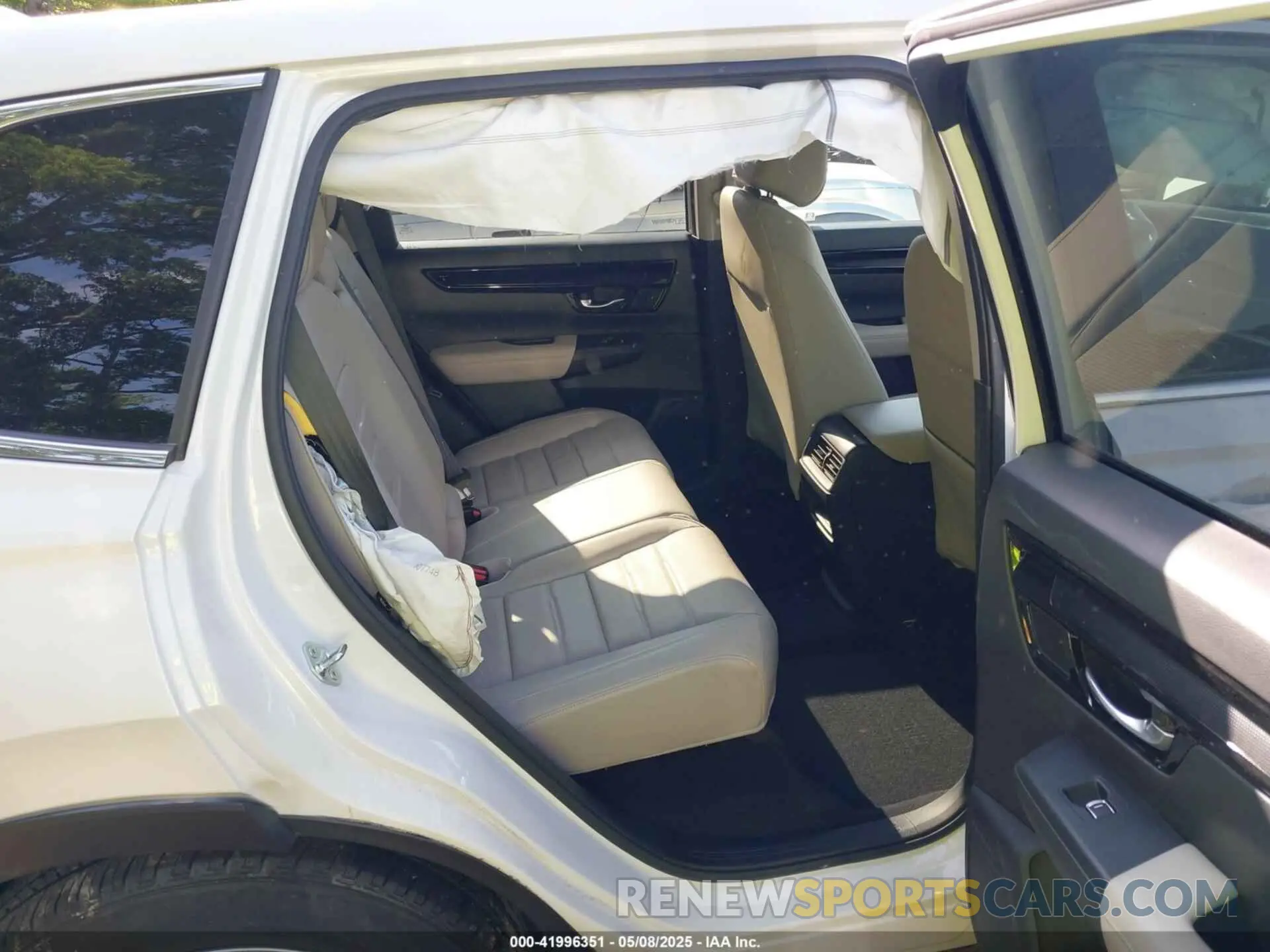 8 Photograph of a damaged car 5J6RS4H7XPL002741 HONDA CR-V 2023