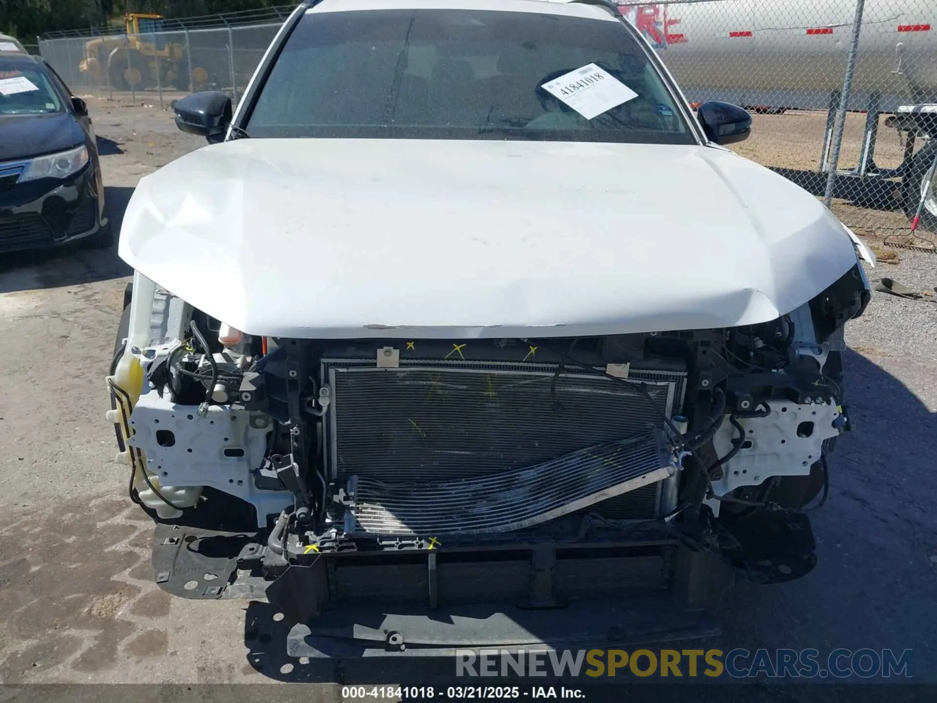6 Photograph of a damaged car 5J6RS5H58PL000121 HONDA CR-V 2023
