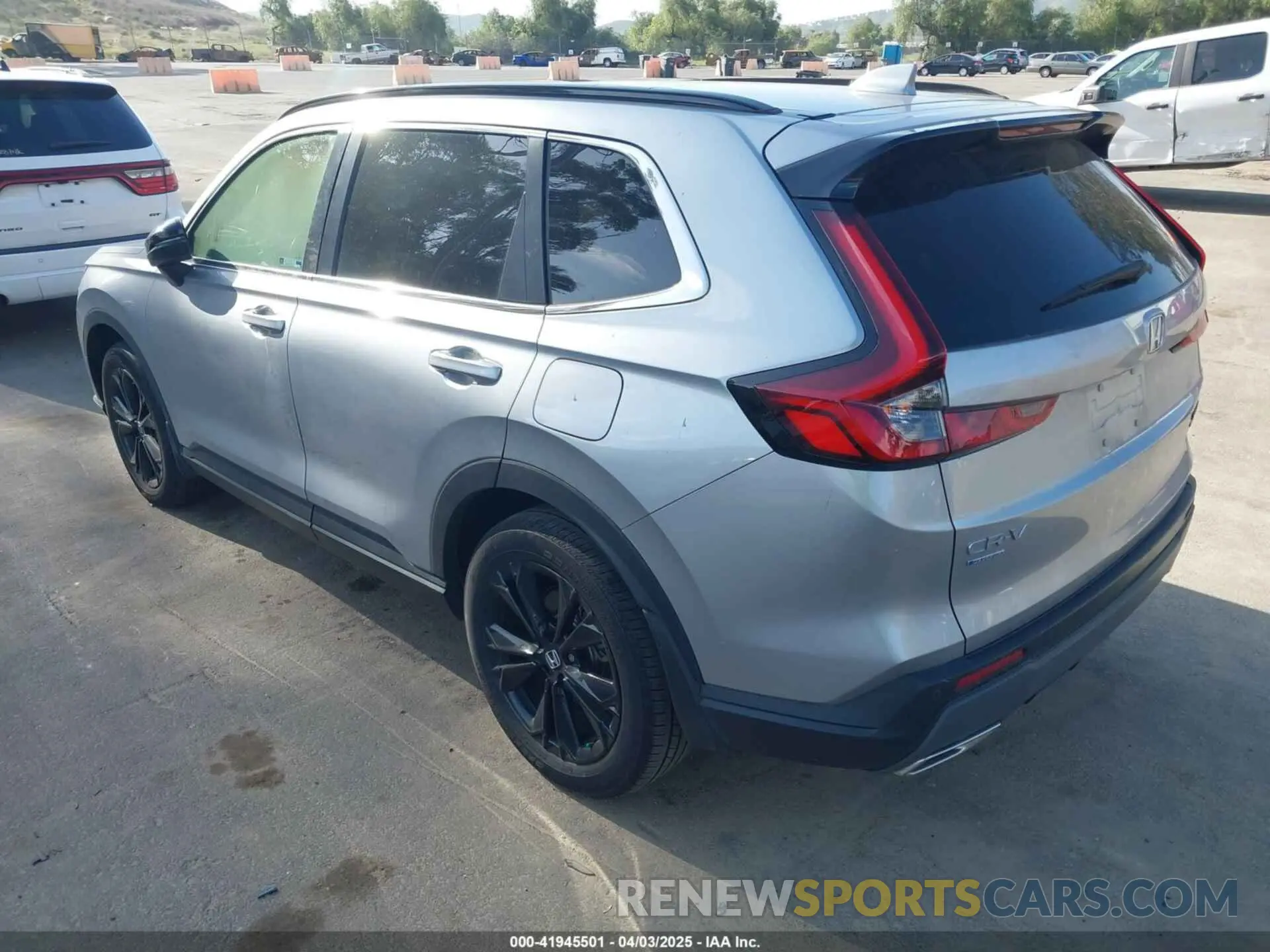 3 Photograph of a damaged car 5J6RS6H91PL013270 HONDA CR-V 2023