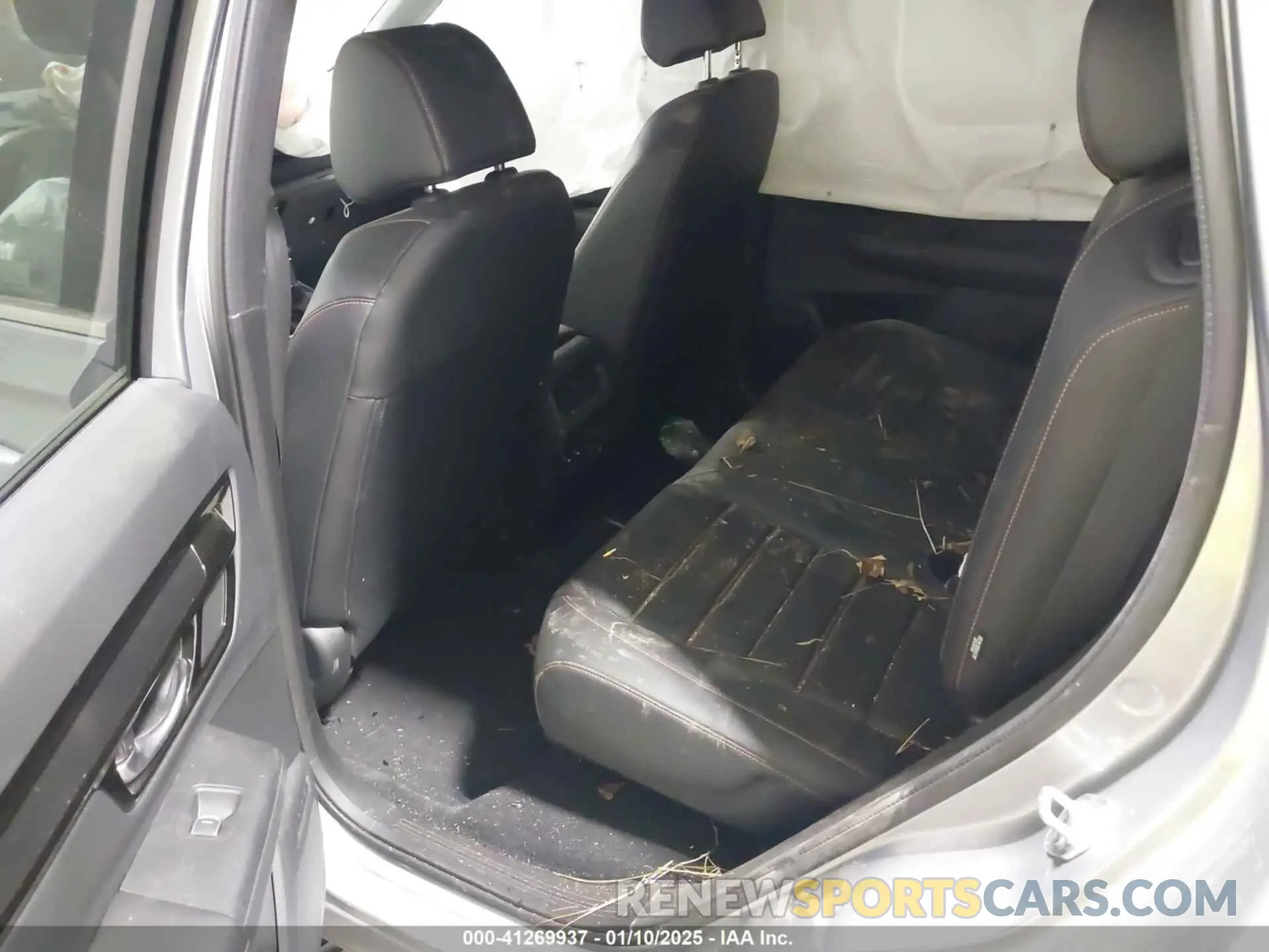 8 Photograph of a damaged car 5J6RS6H96PL013684 HONDA CR-V 2023