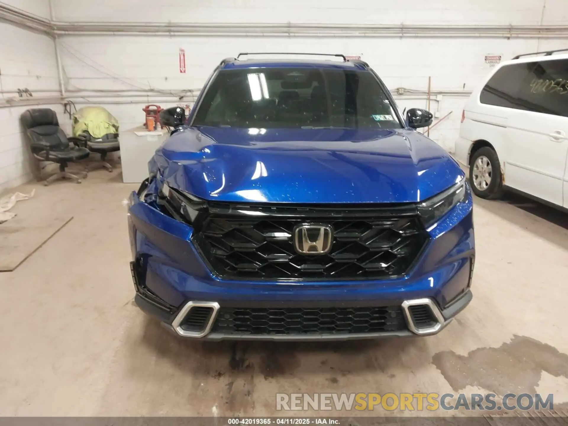 12 Photograph of a damaged car 5J6RS6H97PL009255 HONDA CR-V 2023