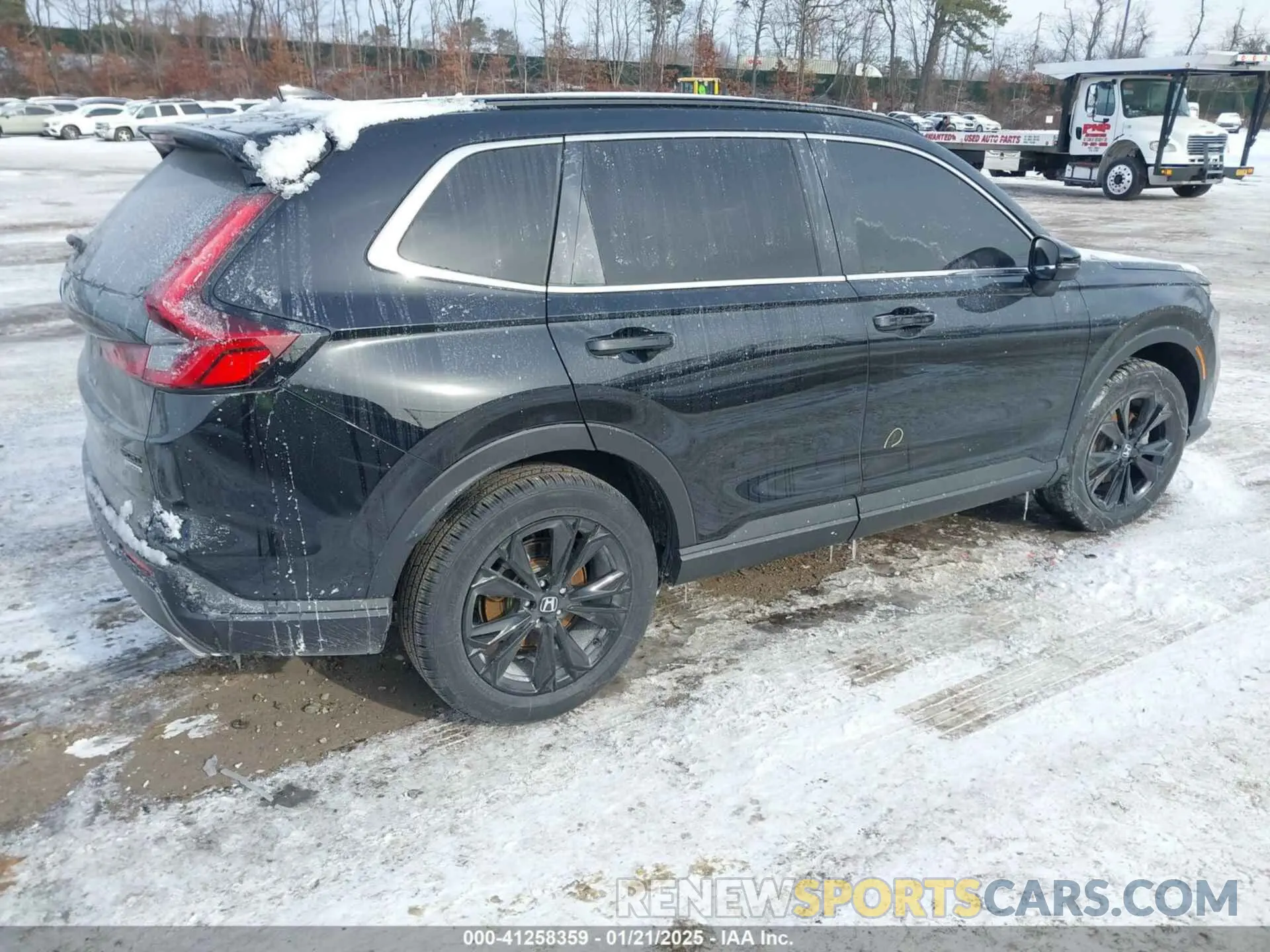 4 Photograph of a damaged car 5J6RS6H98PL003139 HONDA CR-V 2023